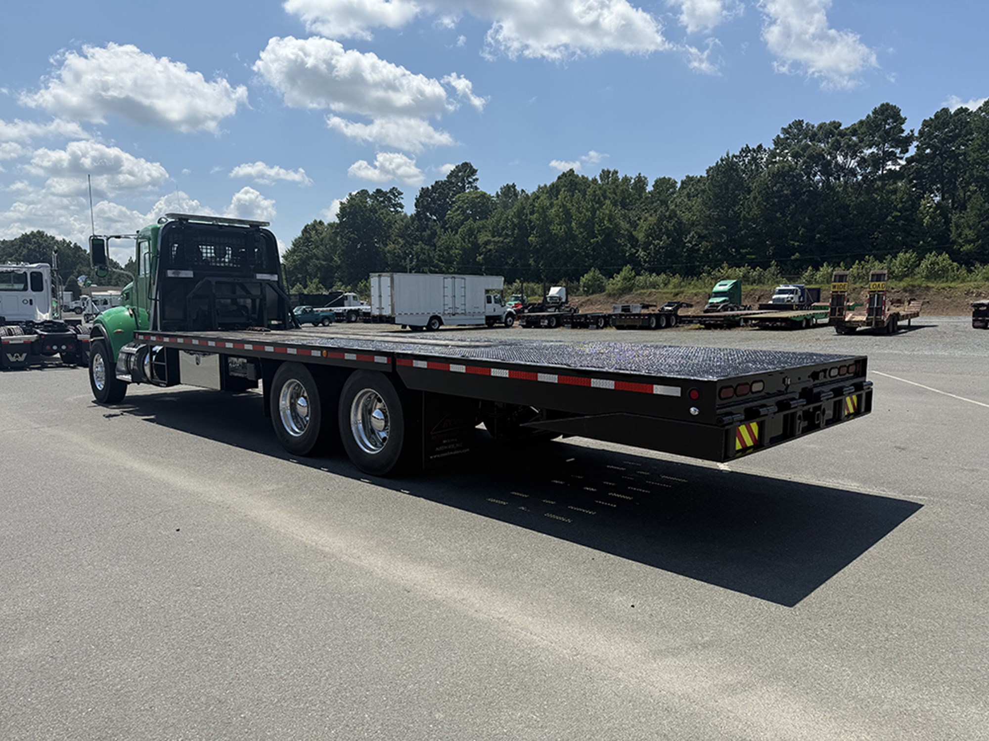 2018 Peterbilt 348 - image 6 of 6