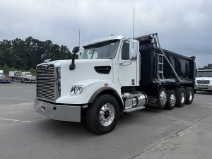 2023 Freightliner 122SD 1755870507532