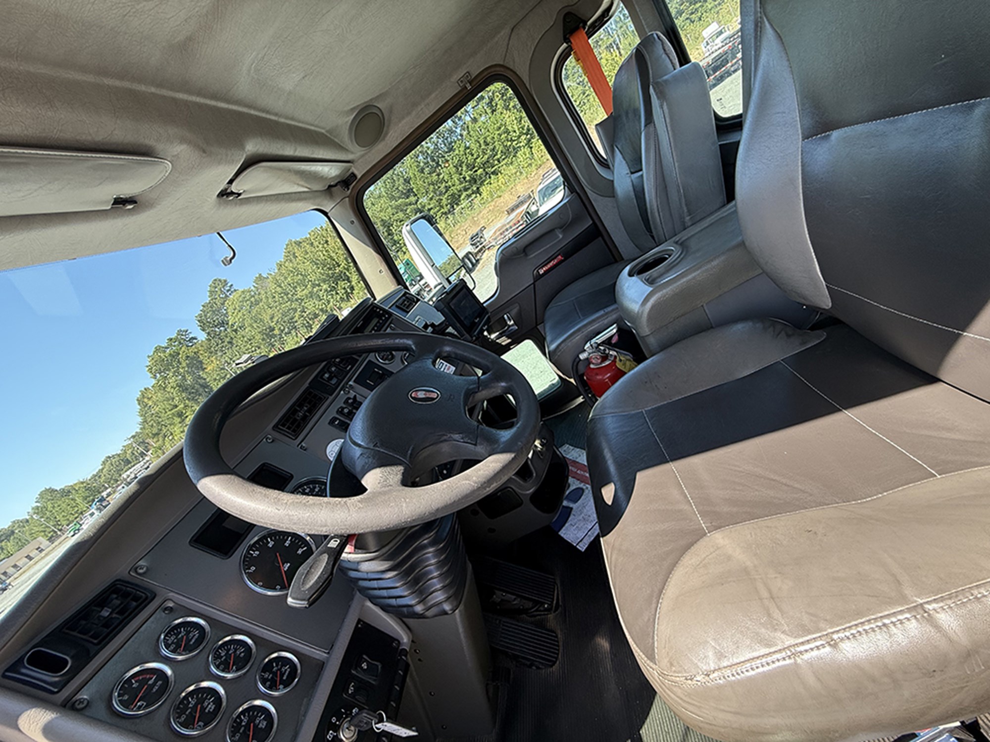 2012 Kenworth 370 1757435476829 2012 Kenworth 370 1757435476829