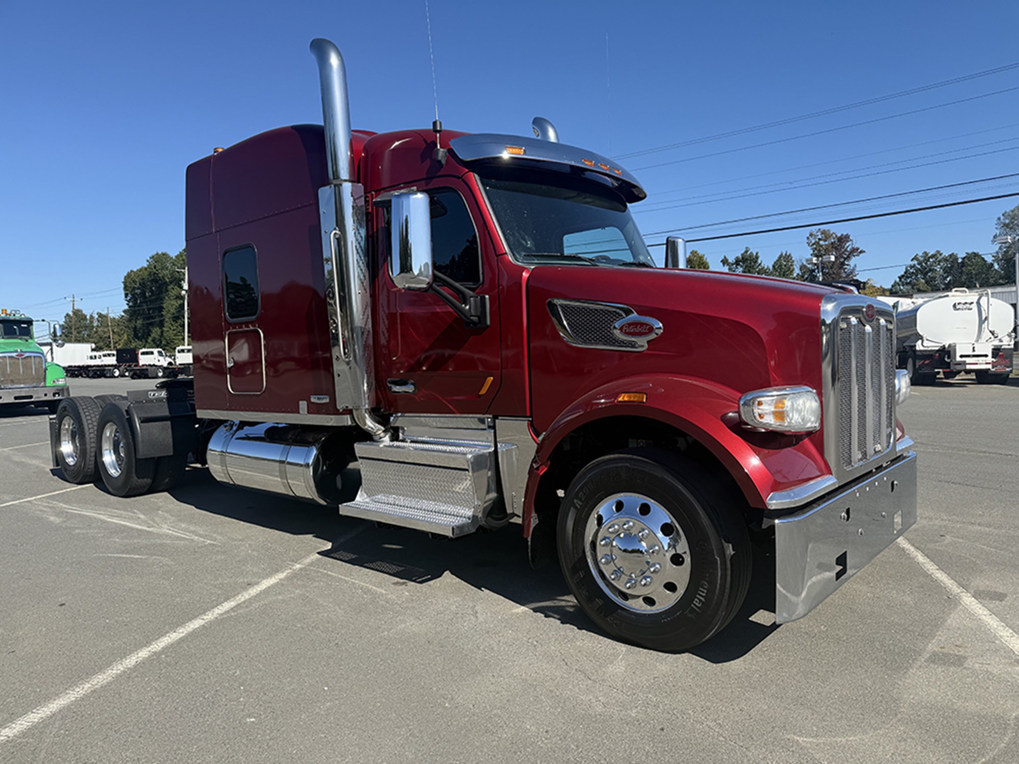 2019 Peterbilt 567 - image 2 of 6