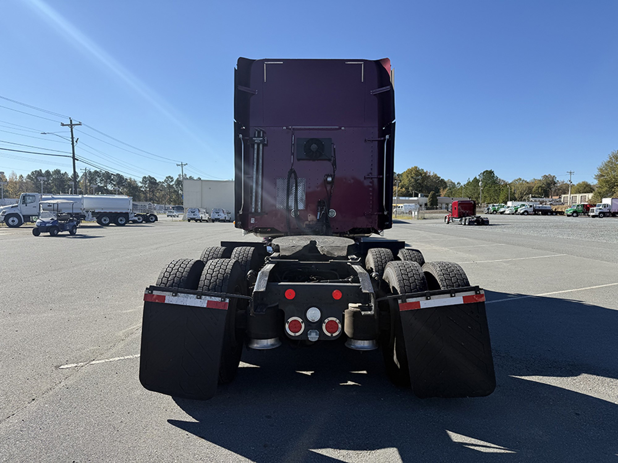 2016 Freightliner CC132 Coronado 1761924113570 2016 Freightliner CC132 Coronado 1761924113570