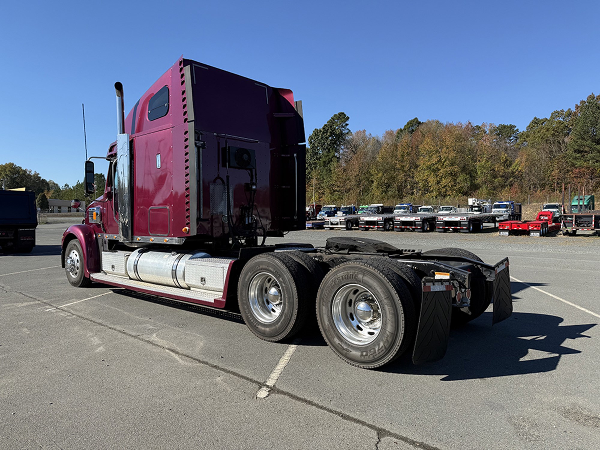 2016 Freightliner CC132 Coronado 1761924113773 2016 Freightliner CC132 Coronado 1761924113773