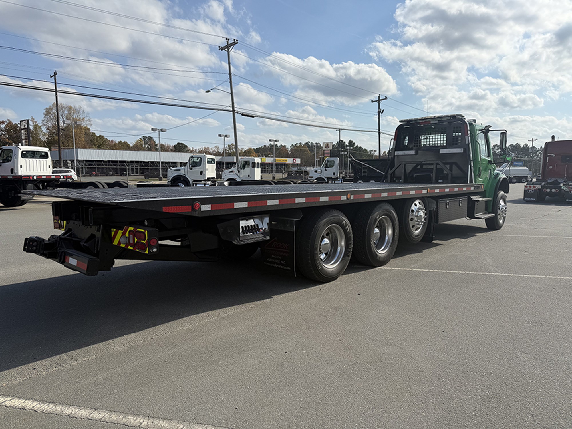 2019 Freightliner M2 106 2019 Freightliner M2 106 - image 4 of 6