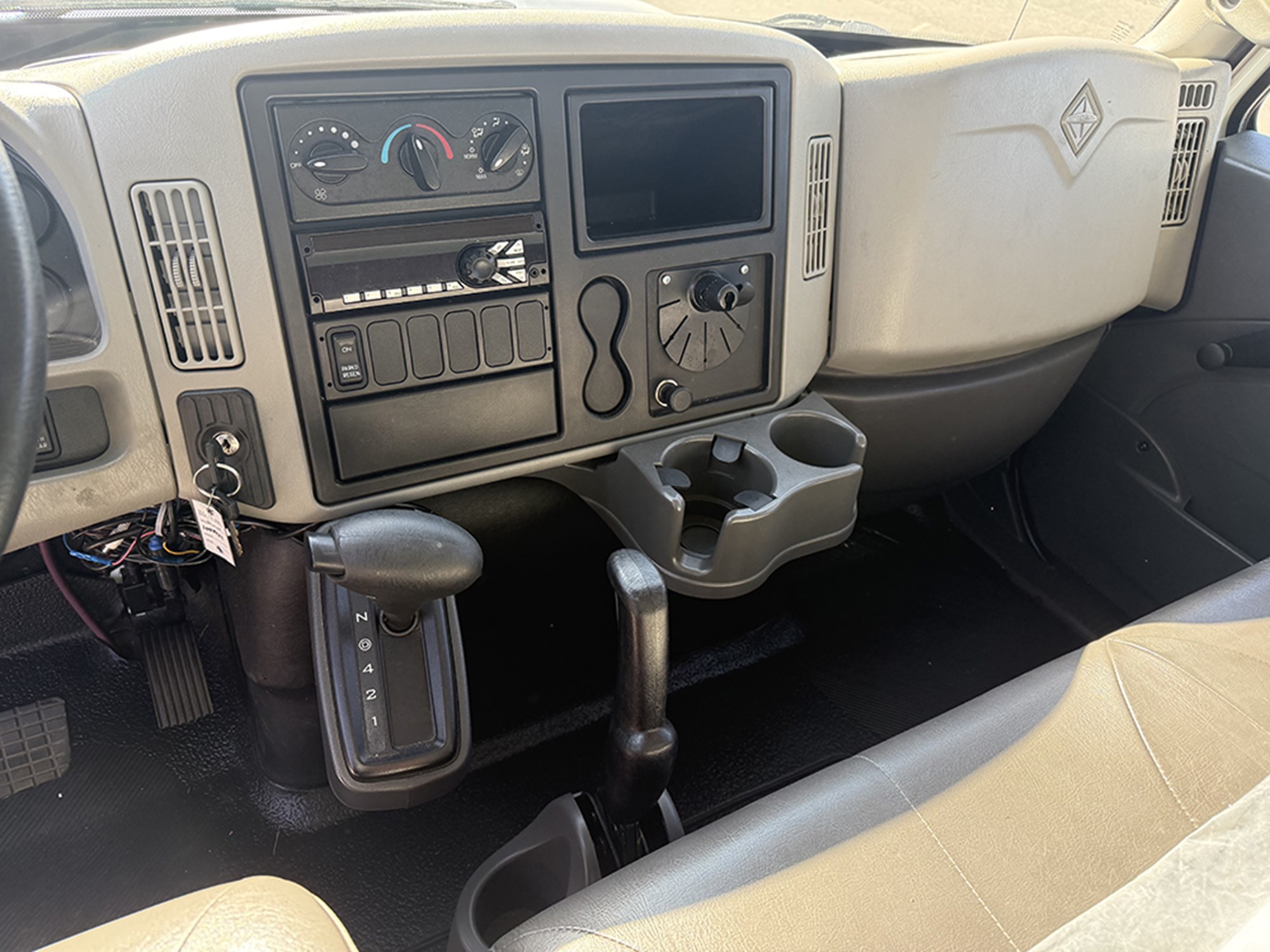 2017 International 4300 1762973110948 2017 International 4300 1762973110948