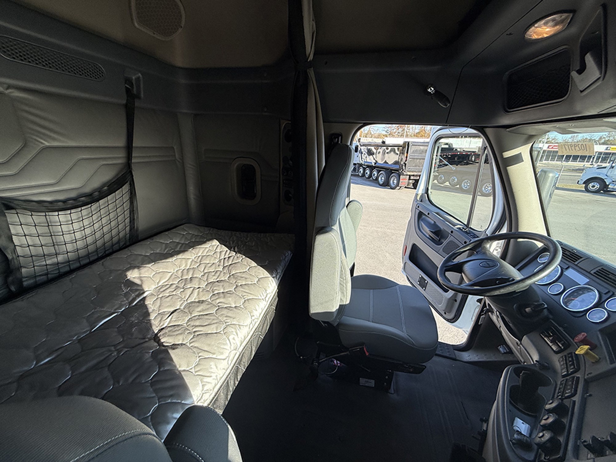 2019 Freightliner Cascadia 113 1762981673195 2019 Freightliner Cascadia 113 1762981673195