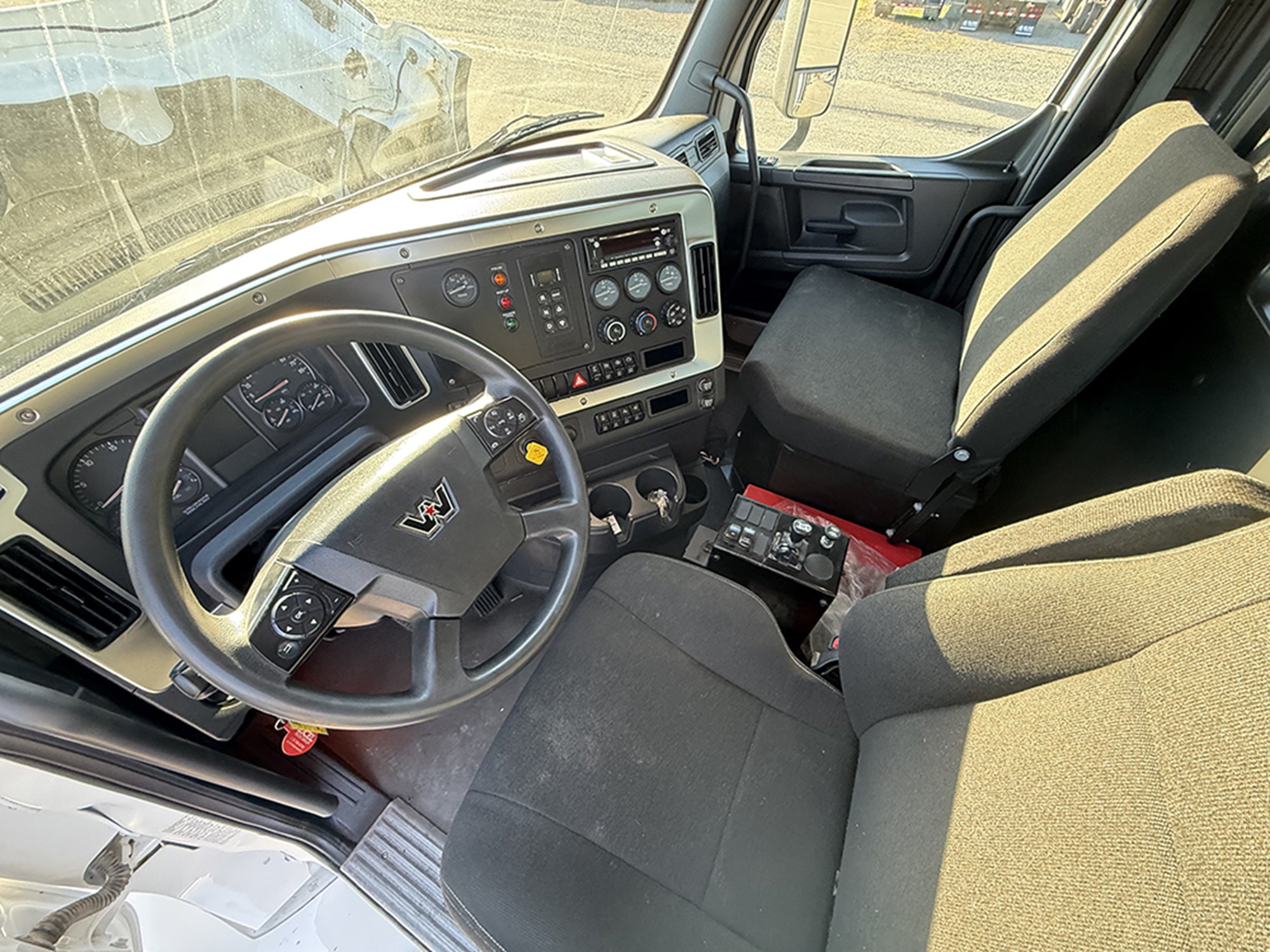 2024 Western Star 49X 1762981744413 2024 Western Star 49X 1762981744413