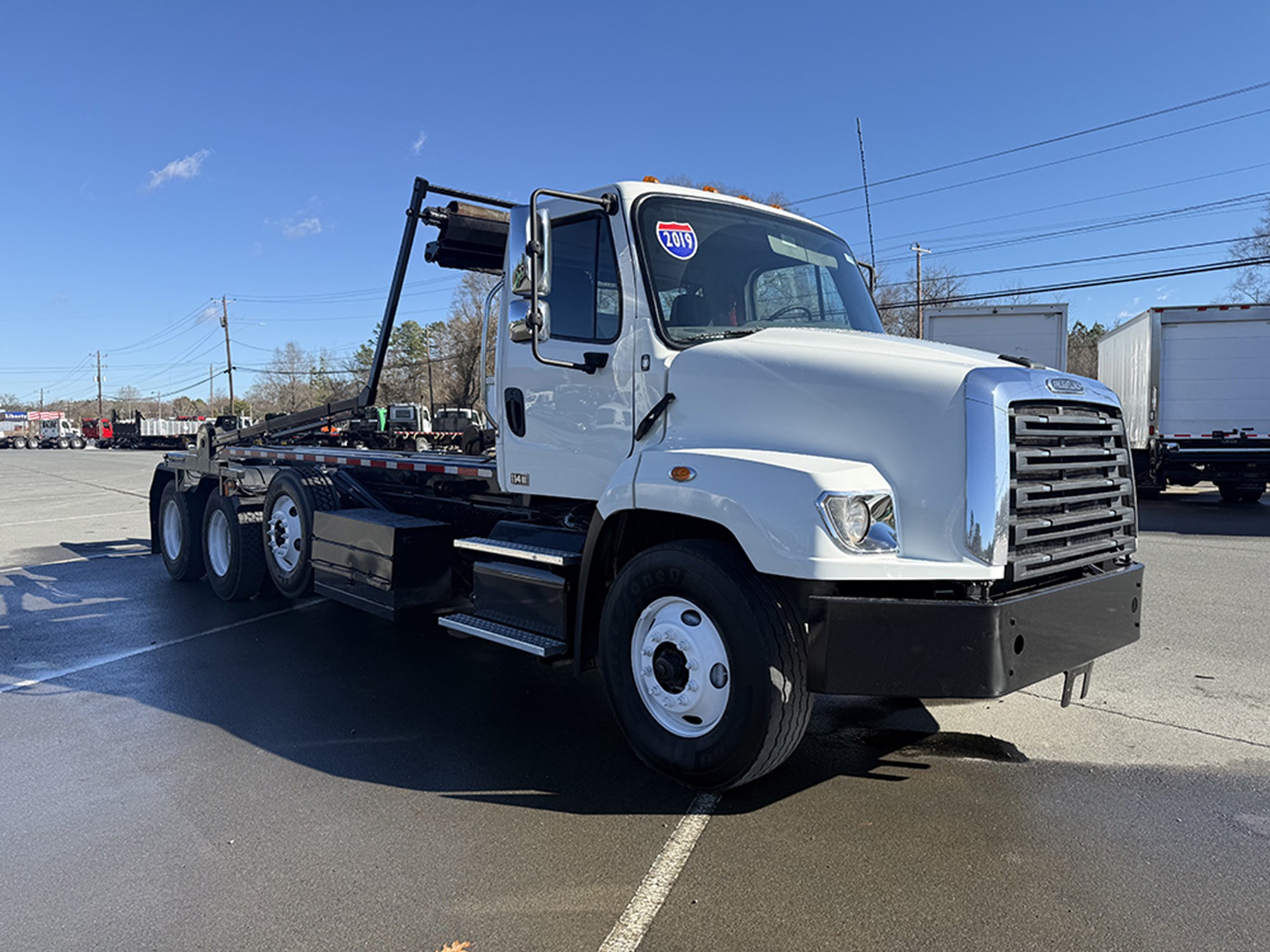 2019 Freightliner 114SD 2019 Freightliner 114SD - image 2 of 6