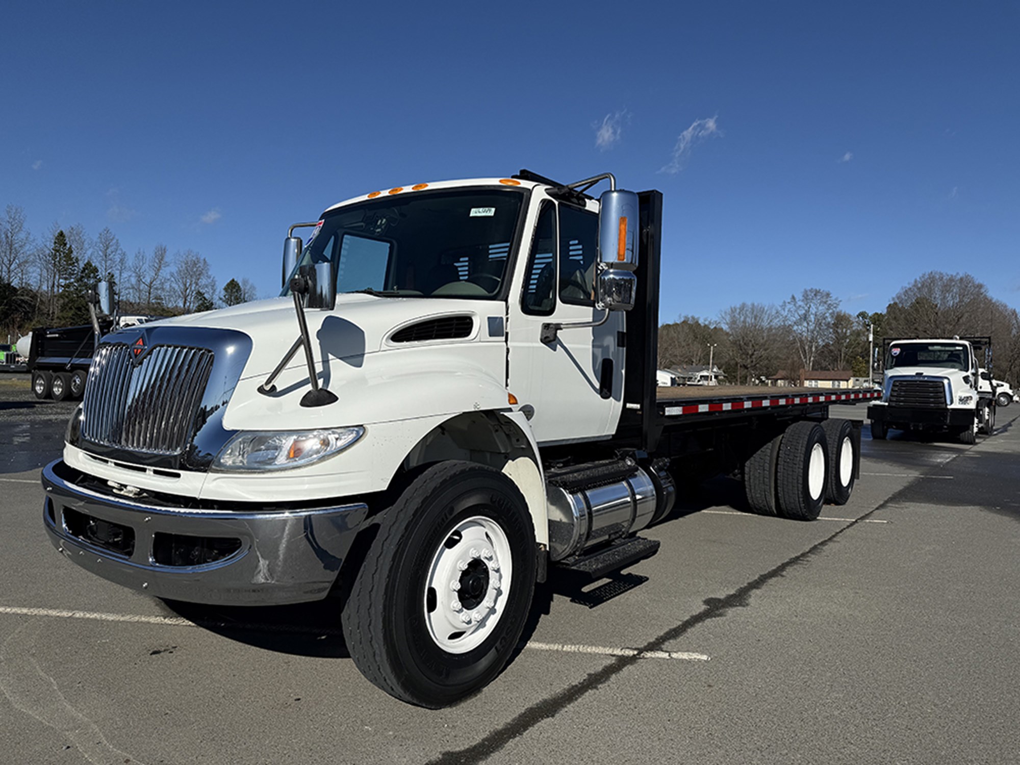 2019 International 4400SBA 2019 International 4400SBA - image 1 of 6