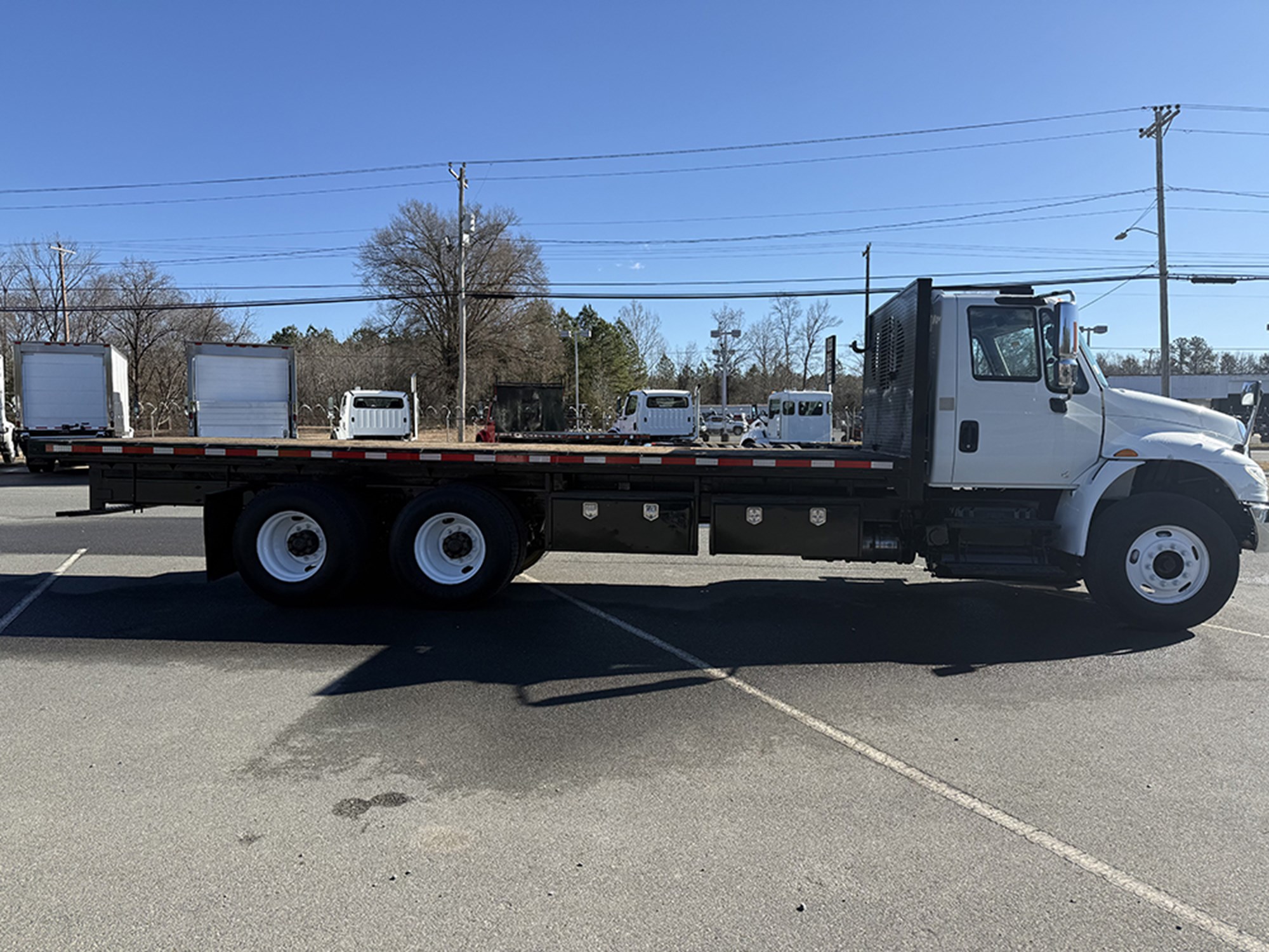 2019 International 4400SBA 2019 International 4400SBA - image 3 of 6
