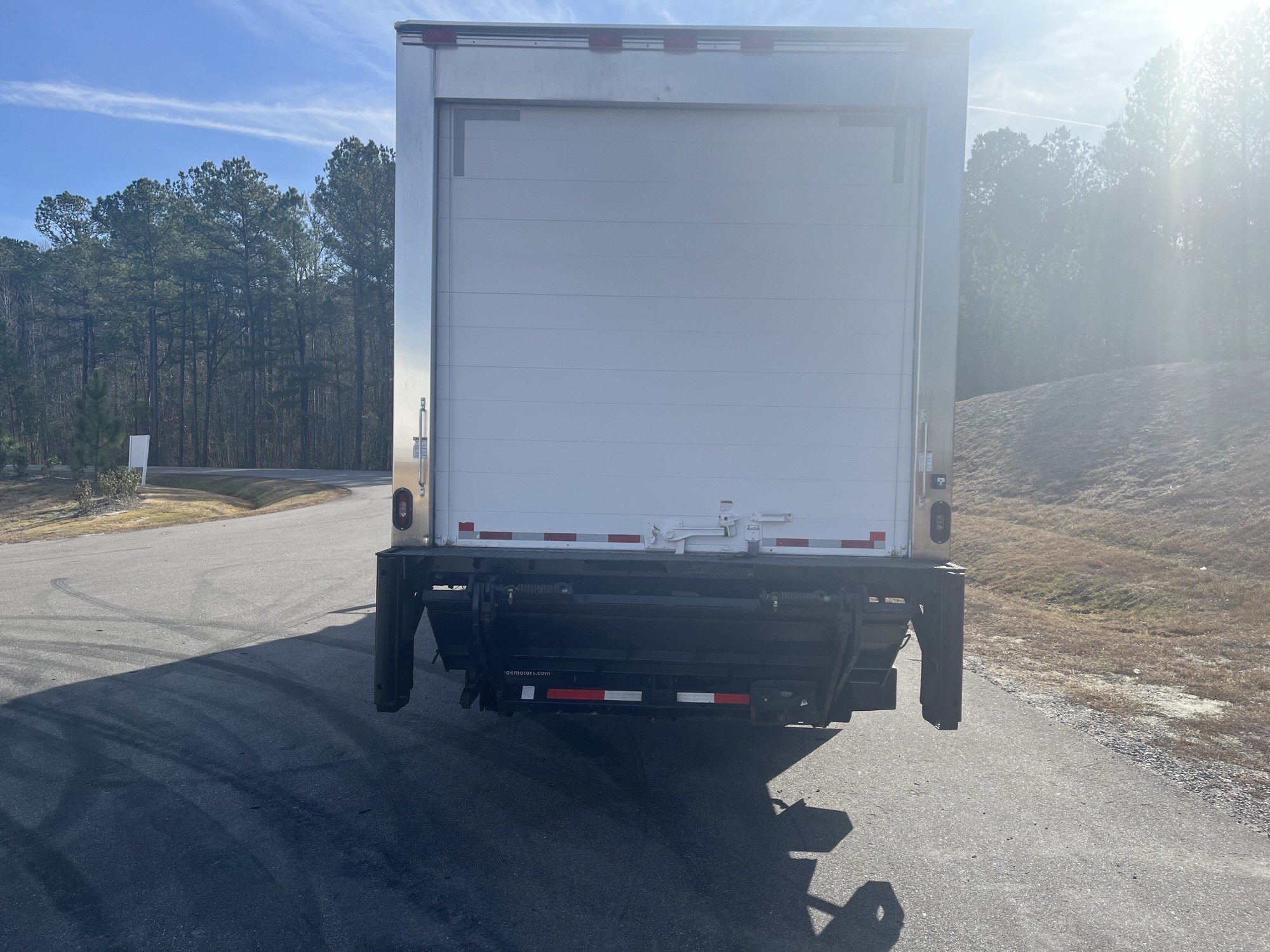 2017 Freightliner M2 106 2017 Freightliner M2 106 - image 4 of 6