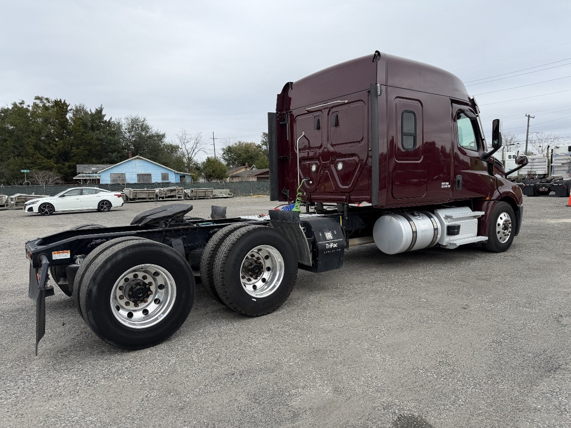 2020 Freightliner Cascadia 126 2020 Freightliner Cascadia 126 - image 5 of 6
