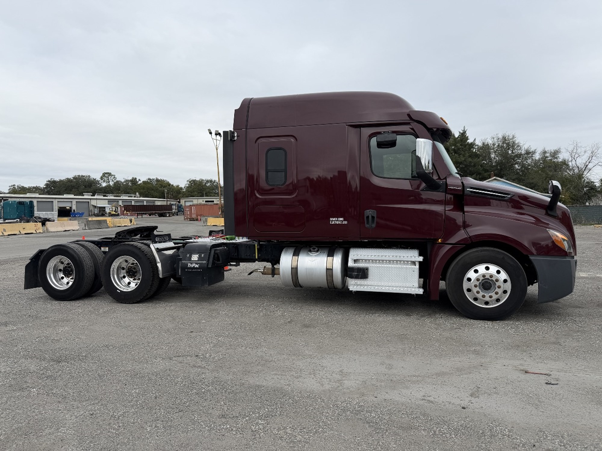 2020 Freightliner Cascadia 126 1768837525700 2020 Freightliner Cascadia 126 1768837525700