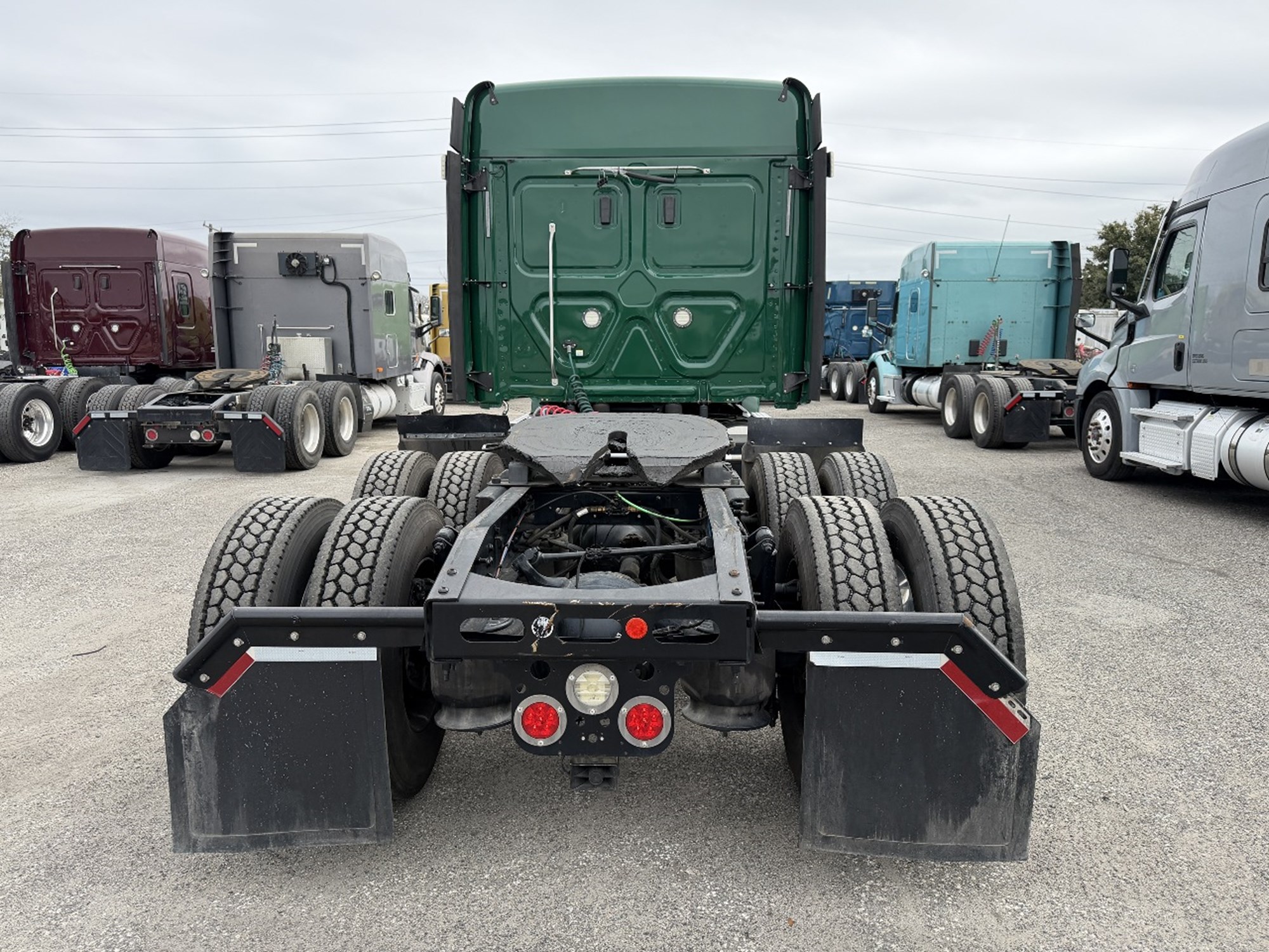 2020 Freightliner Cascadia 126 1768838015333 2020 Freightliner Cascadia 126 1768838015333