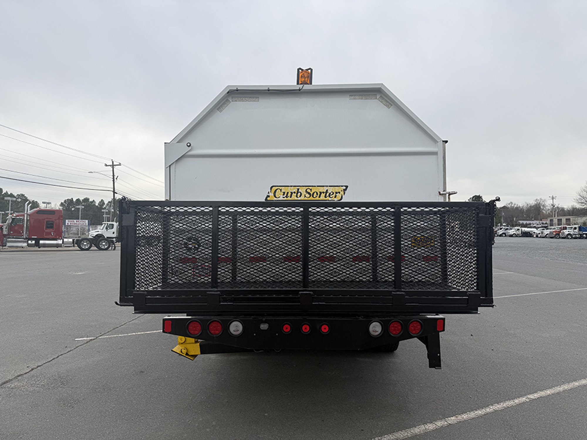 2020 Freightliner M2106 2020 Freightliner M2106 - image 5 of 6