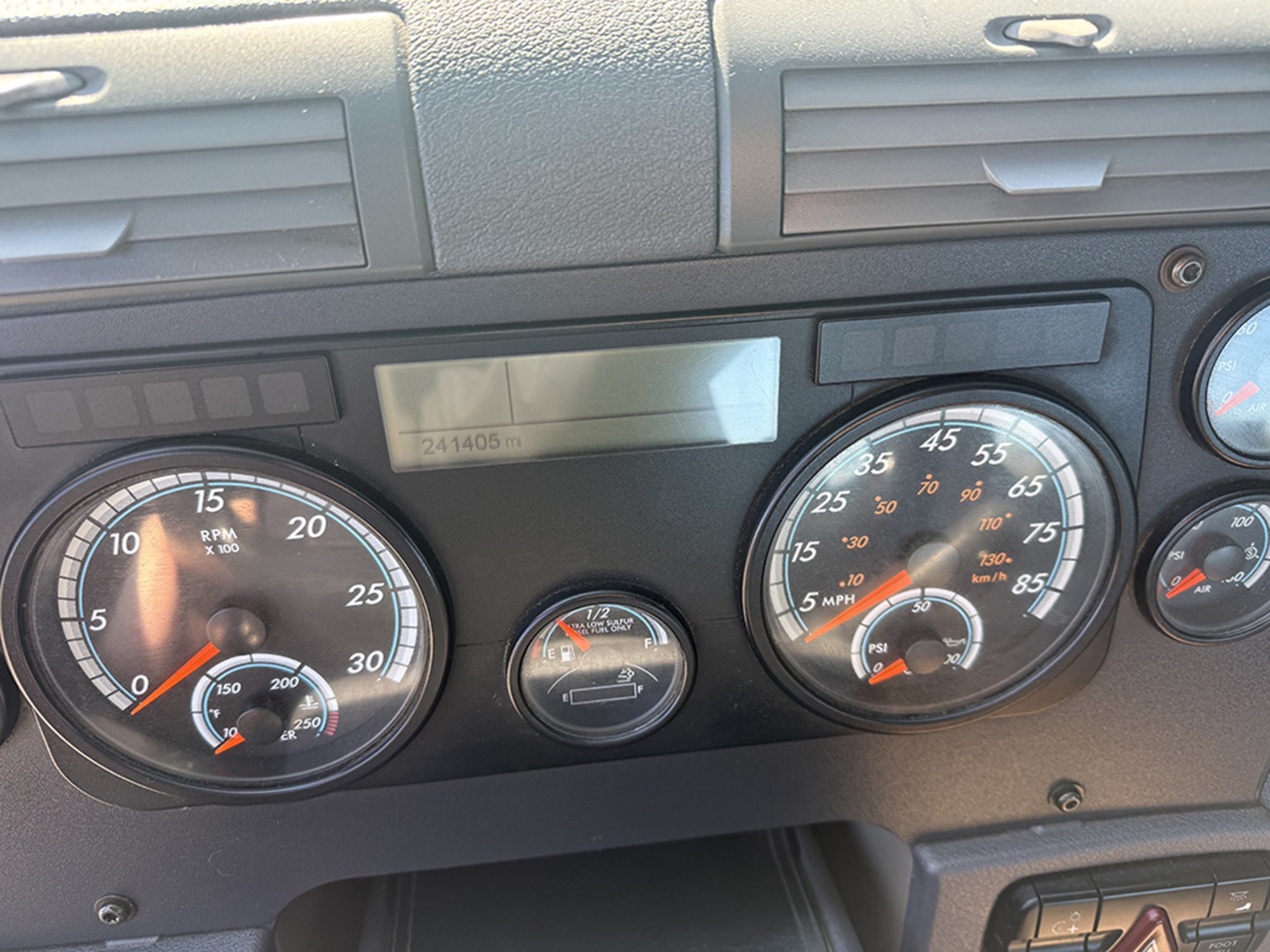 2016 Freightliner Cascadia 125 1769623475091 2016 Freightliner Cascadia 125 1769623475091