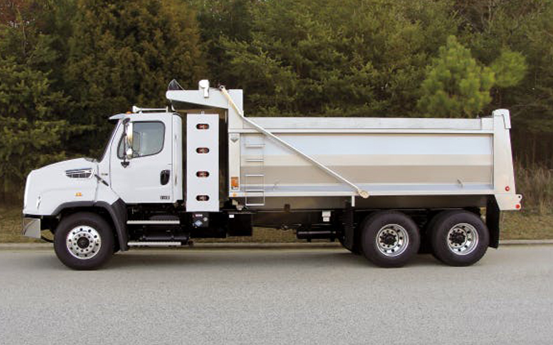 Freightliner 114SD Plus Freightliner 114SD Plus - image 1 of 6