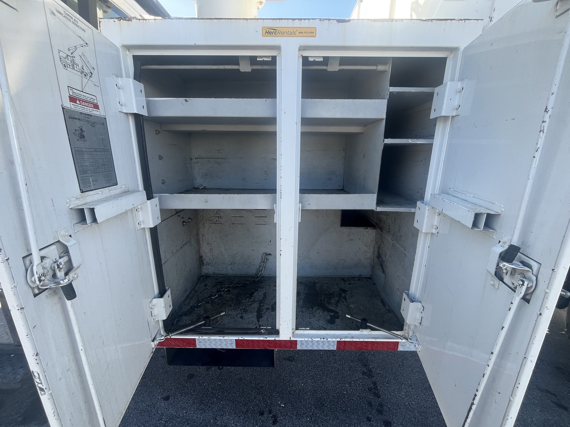 2019 Freightliner M2106 2019 Freightliner M2106 - image 4 of 6