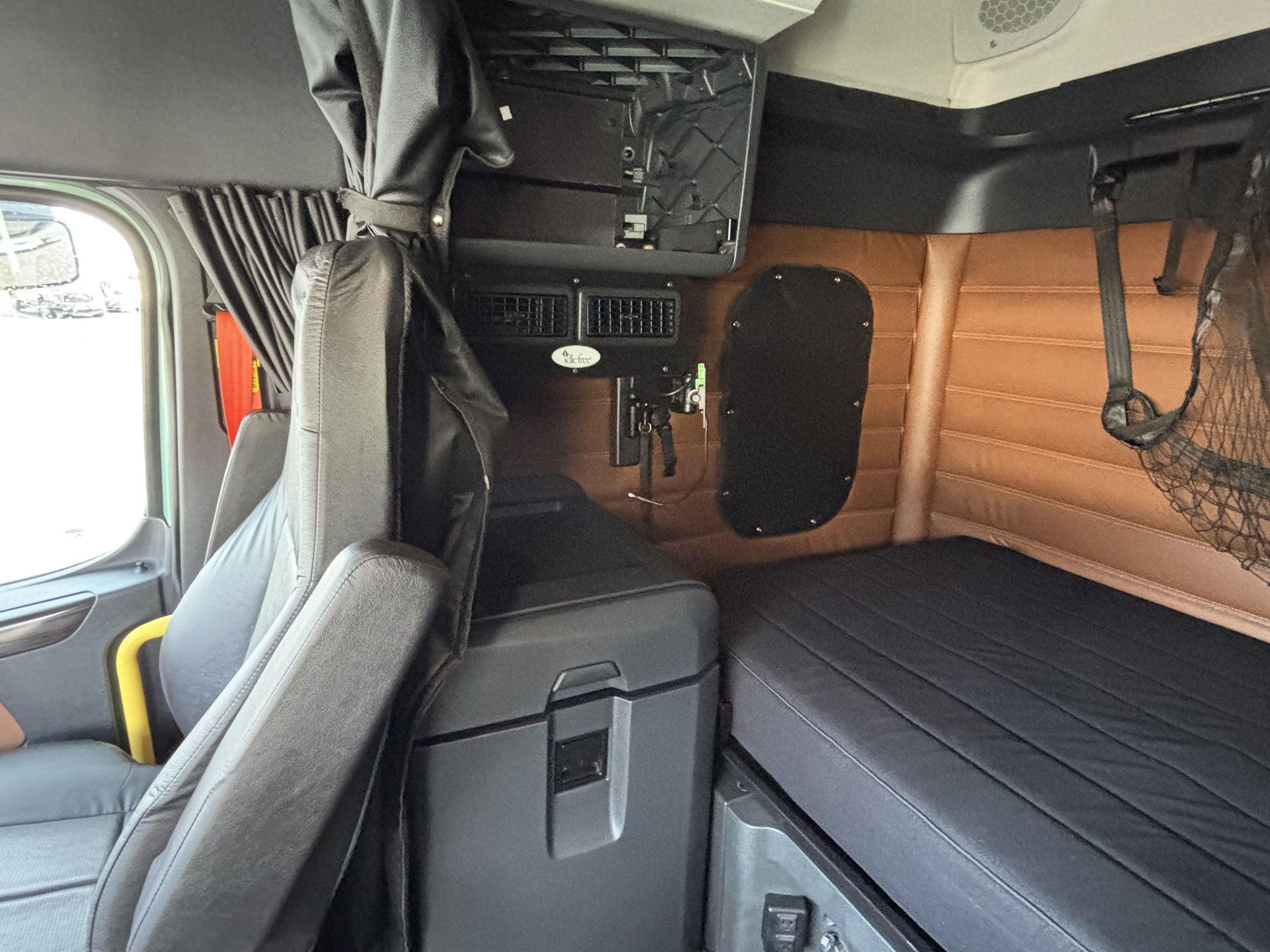 2019 FREIGHTLINER CASCADIA 126 1771623316421 2019 FREIGHTLINER CASCADIA 126 1771623316421