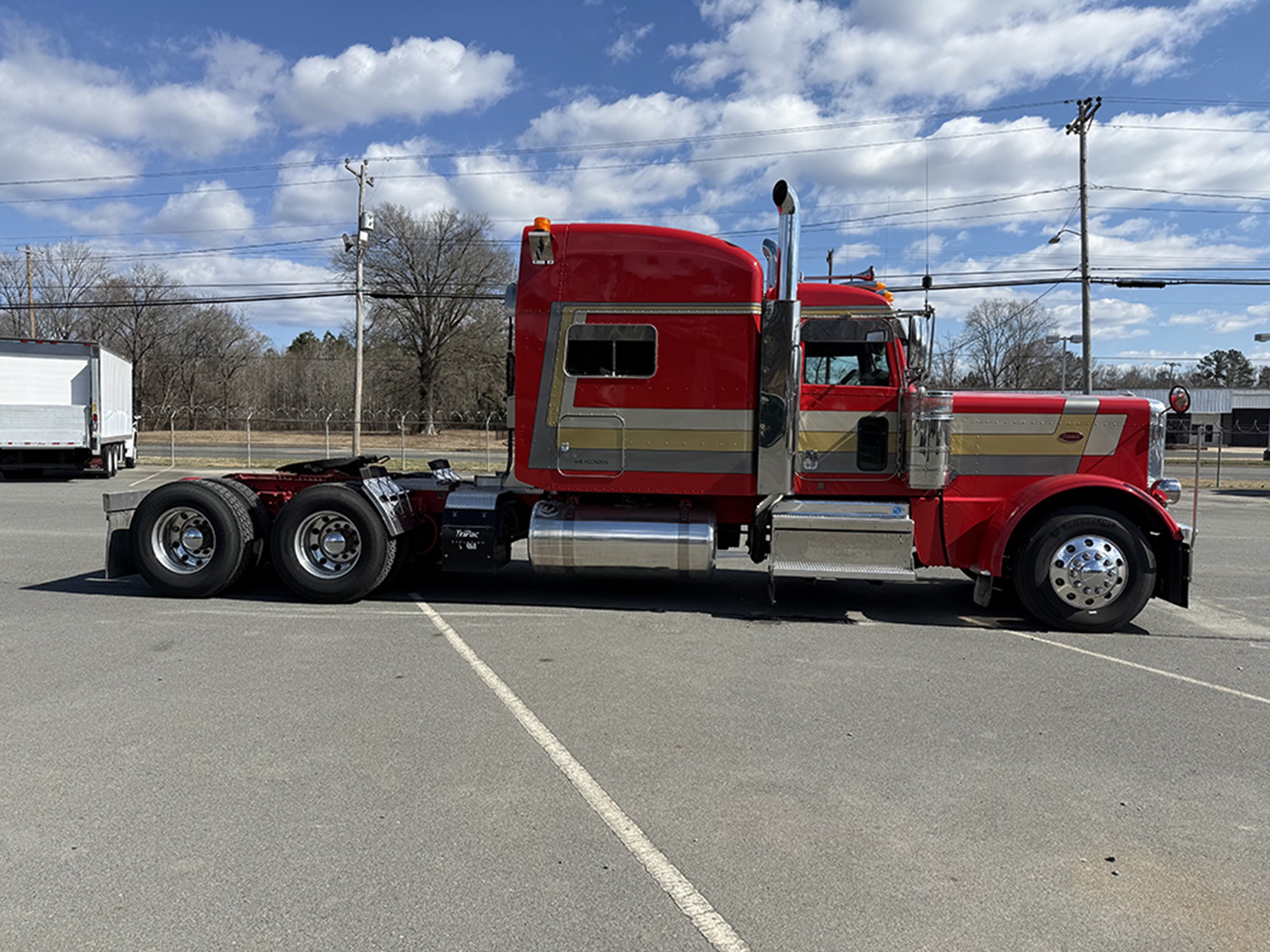 2021 Peterbilt 389 1771874594000 2021 Peterbilt 389 1771874594000