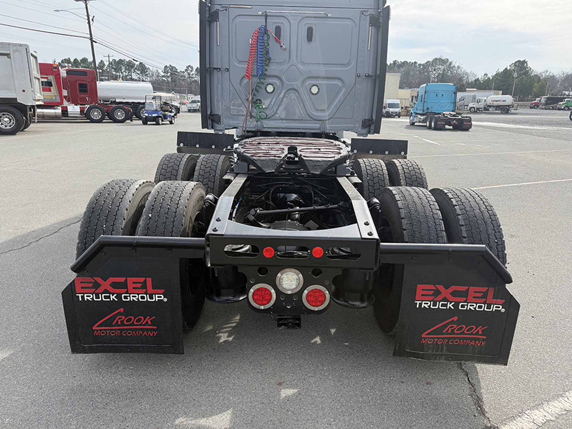 2020 Freightliner Cascadia 126 2020 Freightliner Cascadia 126 - image 5 of 6