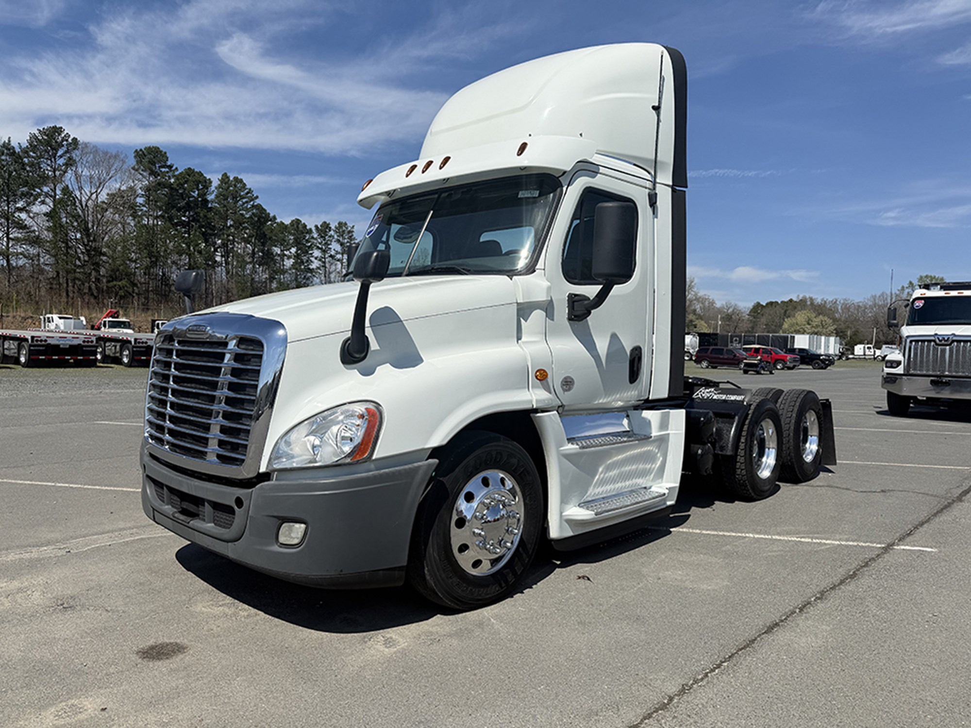 2019 Freightliner Cascadia 125 2019 Freightliner Cascadia 125 - image 1 of 6