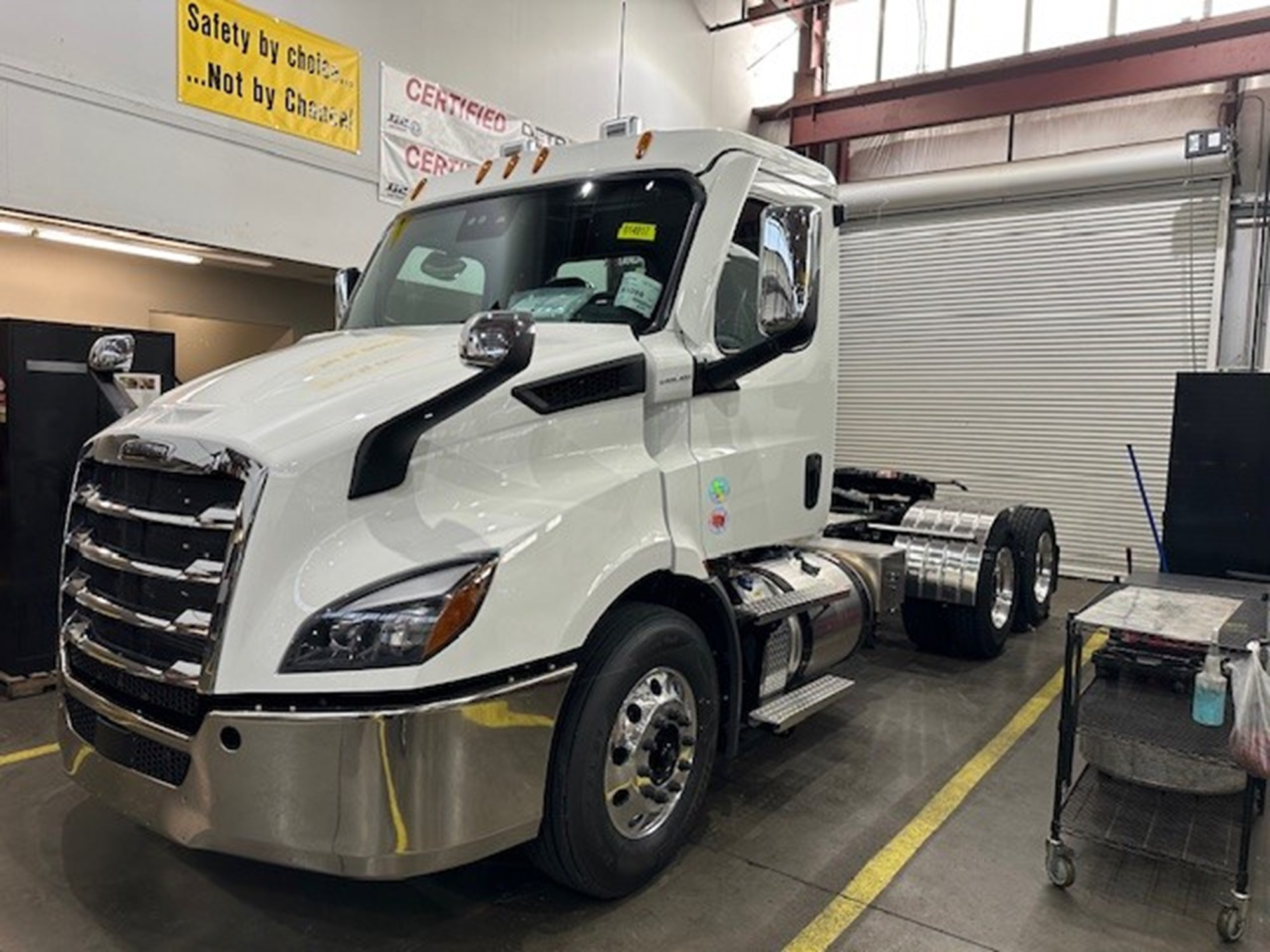 2026 Freightliner PE116DC 2026 Freightliner PE116DC - image 1 of 1