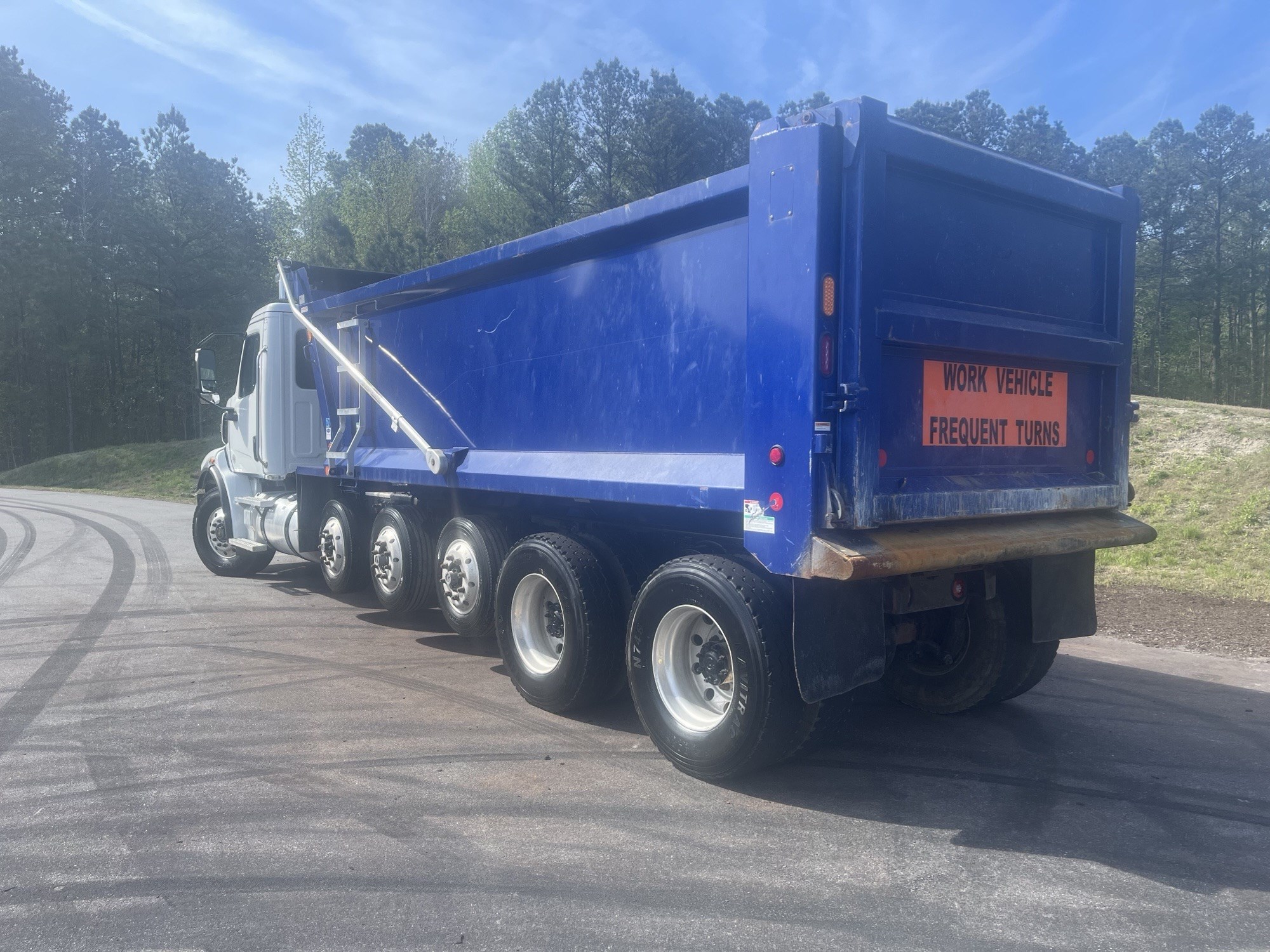 2025 Western Star 47X 2025 Western Star 47X - image 3 of 6
