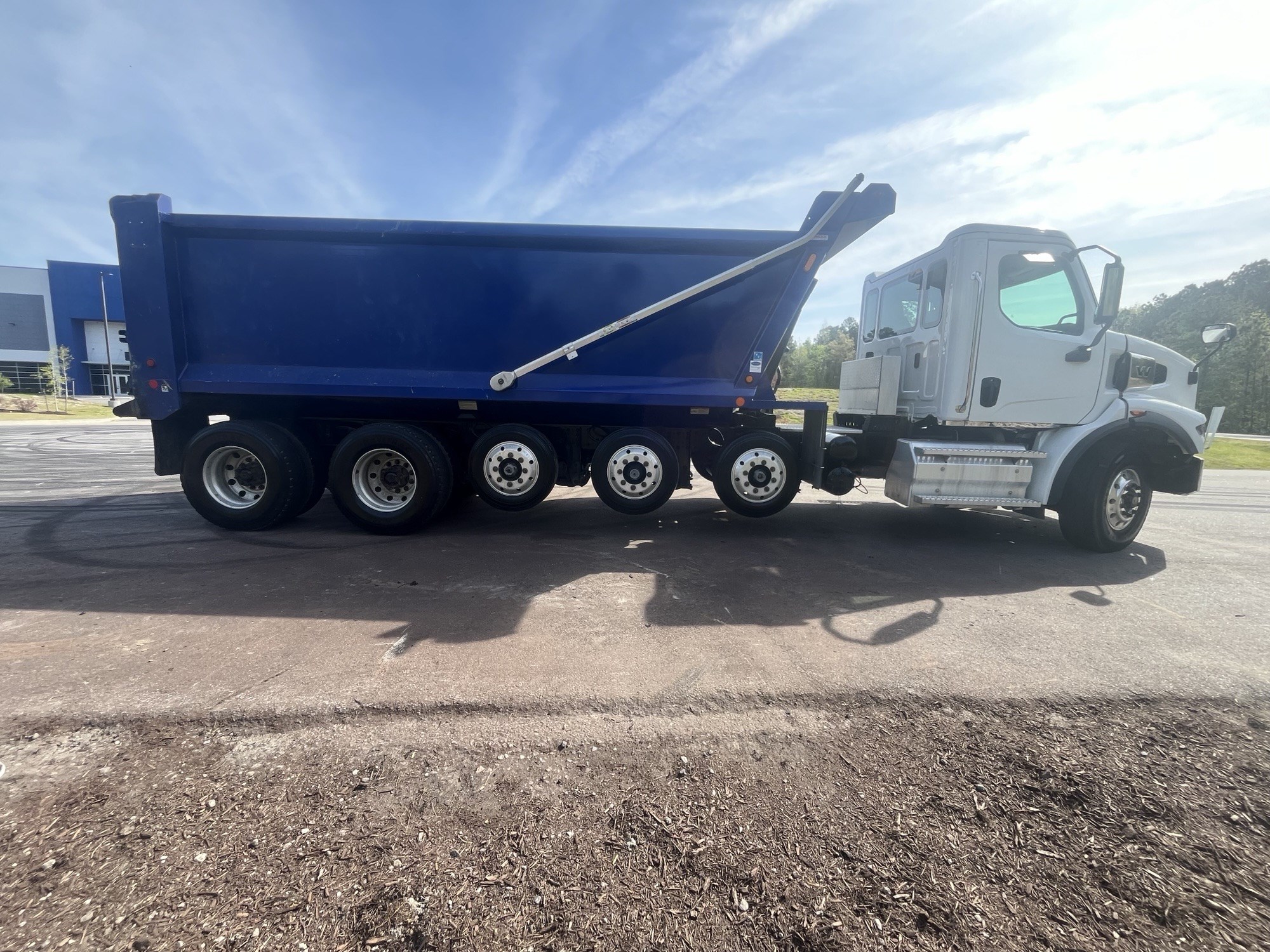 2025 Western Star 47X 2025 Western Star 47X - image 6 of 6