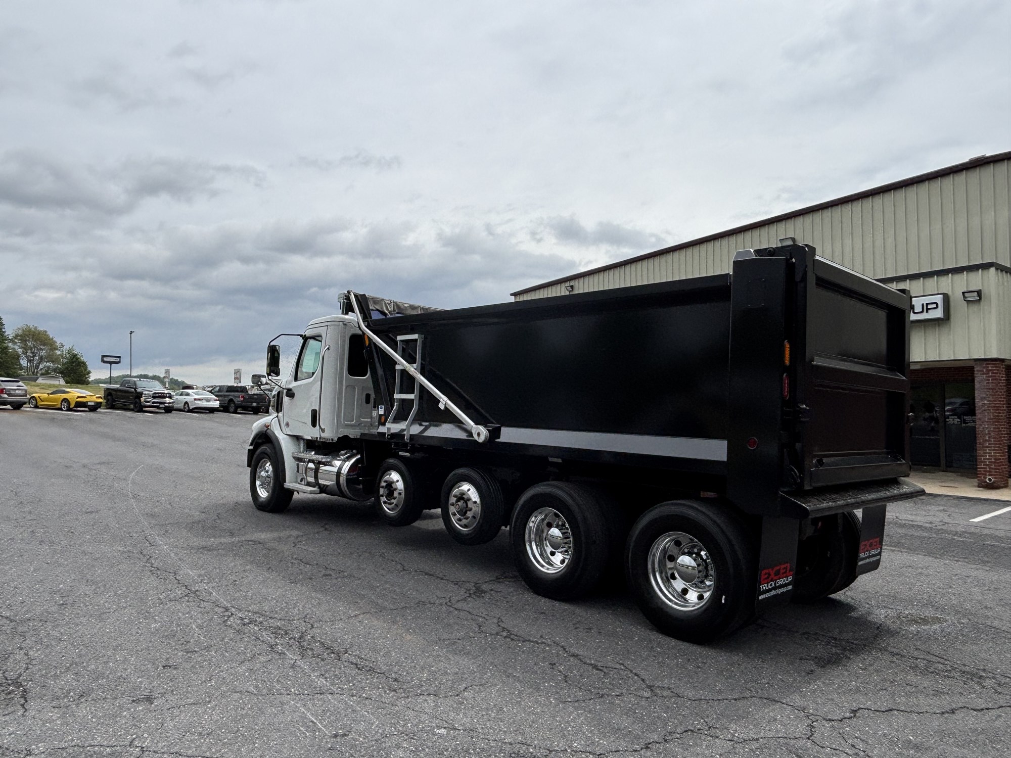 2025 Western Star 47X 2025 Western Star 47X - image 3 of 6