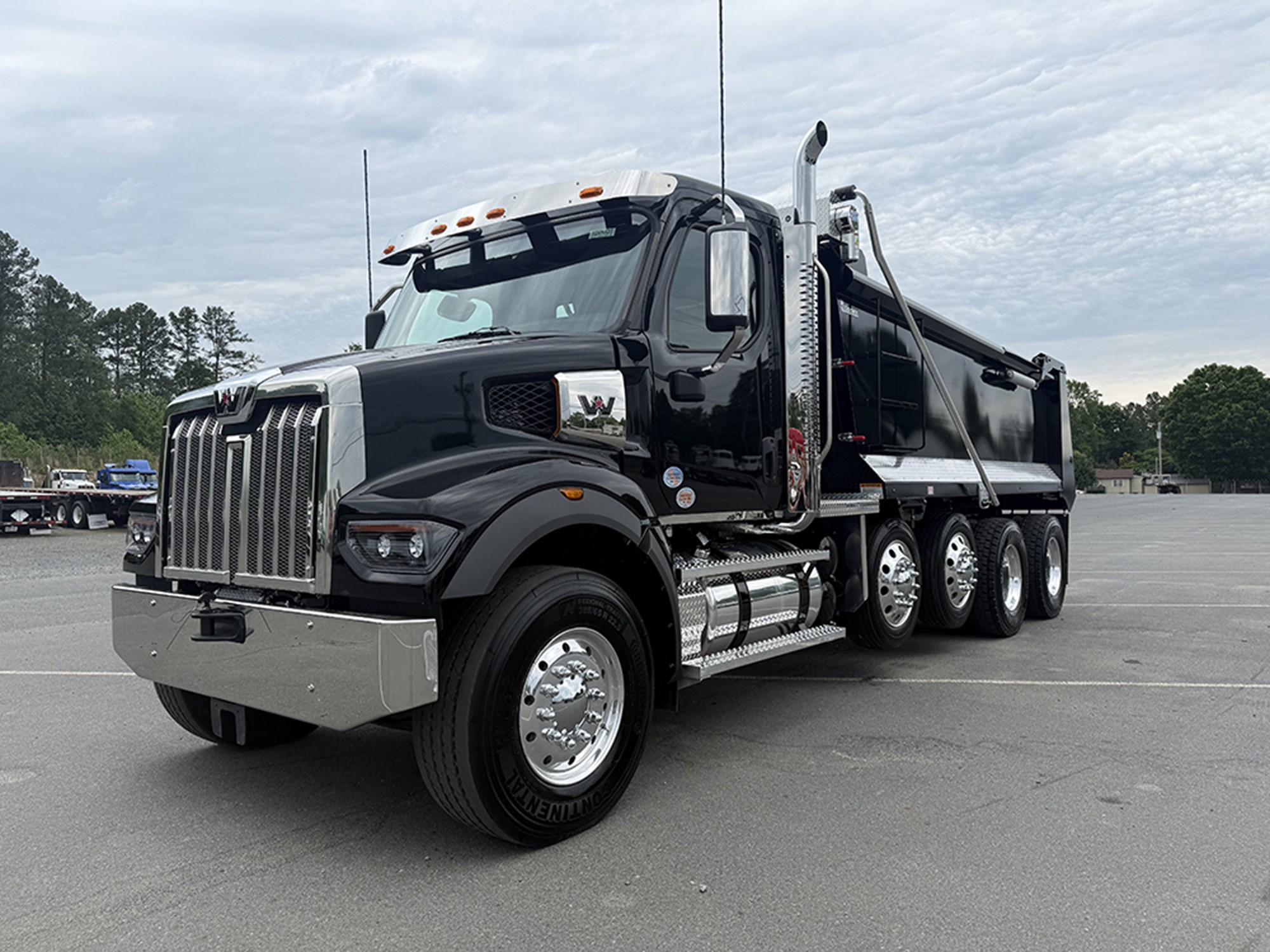 2026 Western Star 47X 2026 Western Star 47X - image 1 of 6