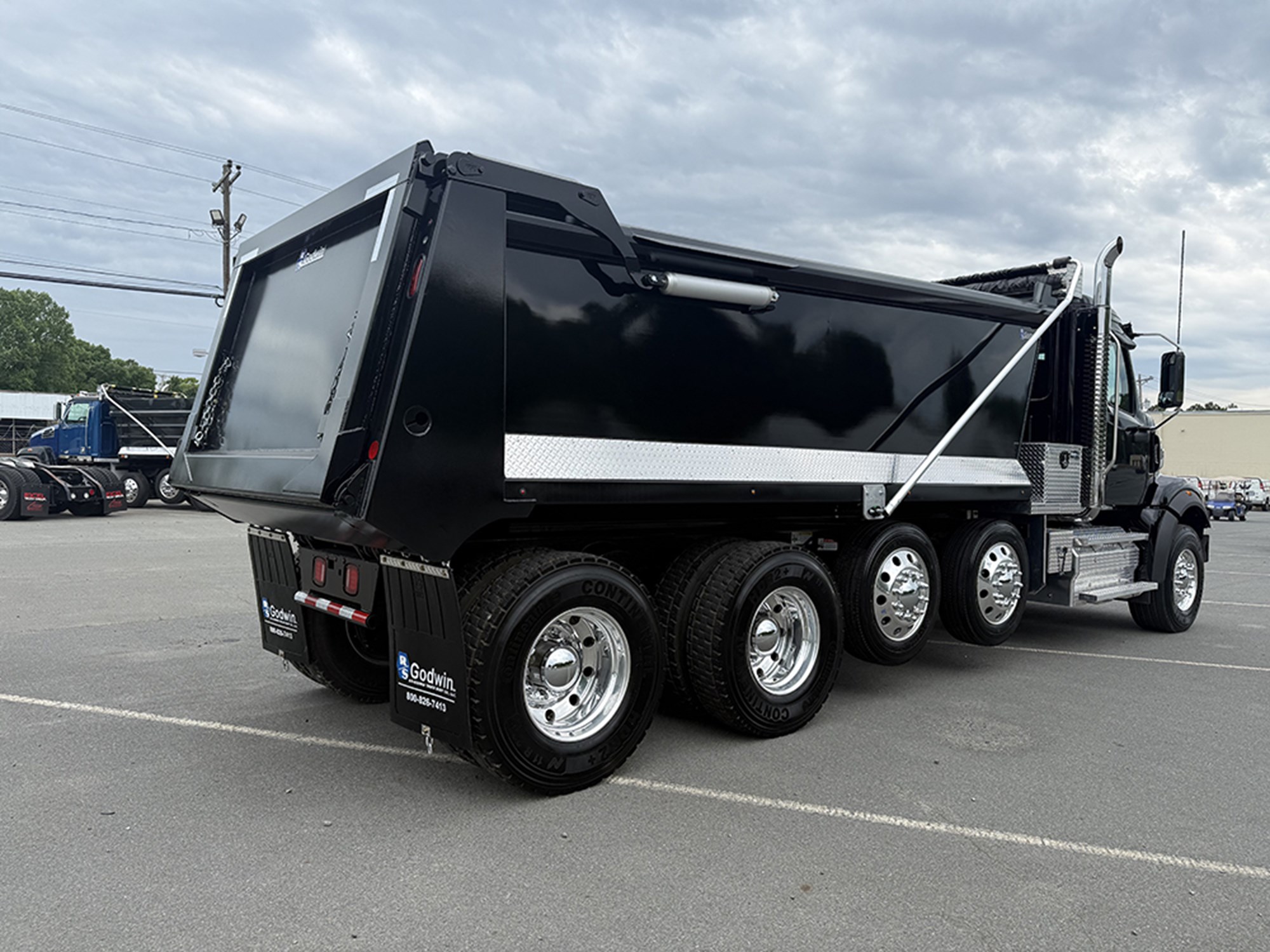 2026 Western Star 47X 2026 Western Star 47X - image 4 of 6