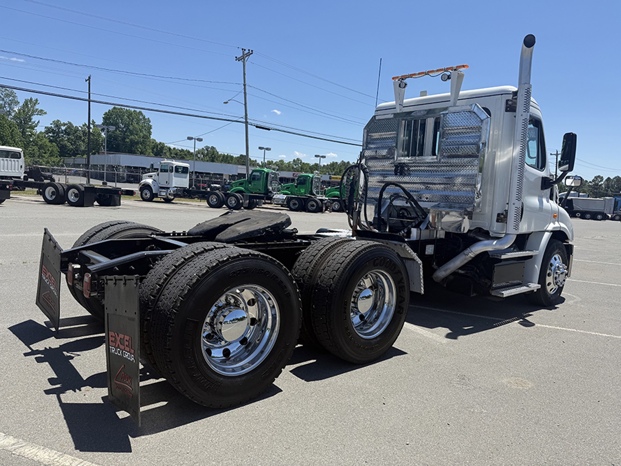 2017 Freightliner Cascadia 113 1778695744807 2017 Freightliner Cascadia 113 1778695744807