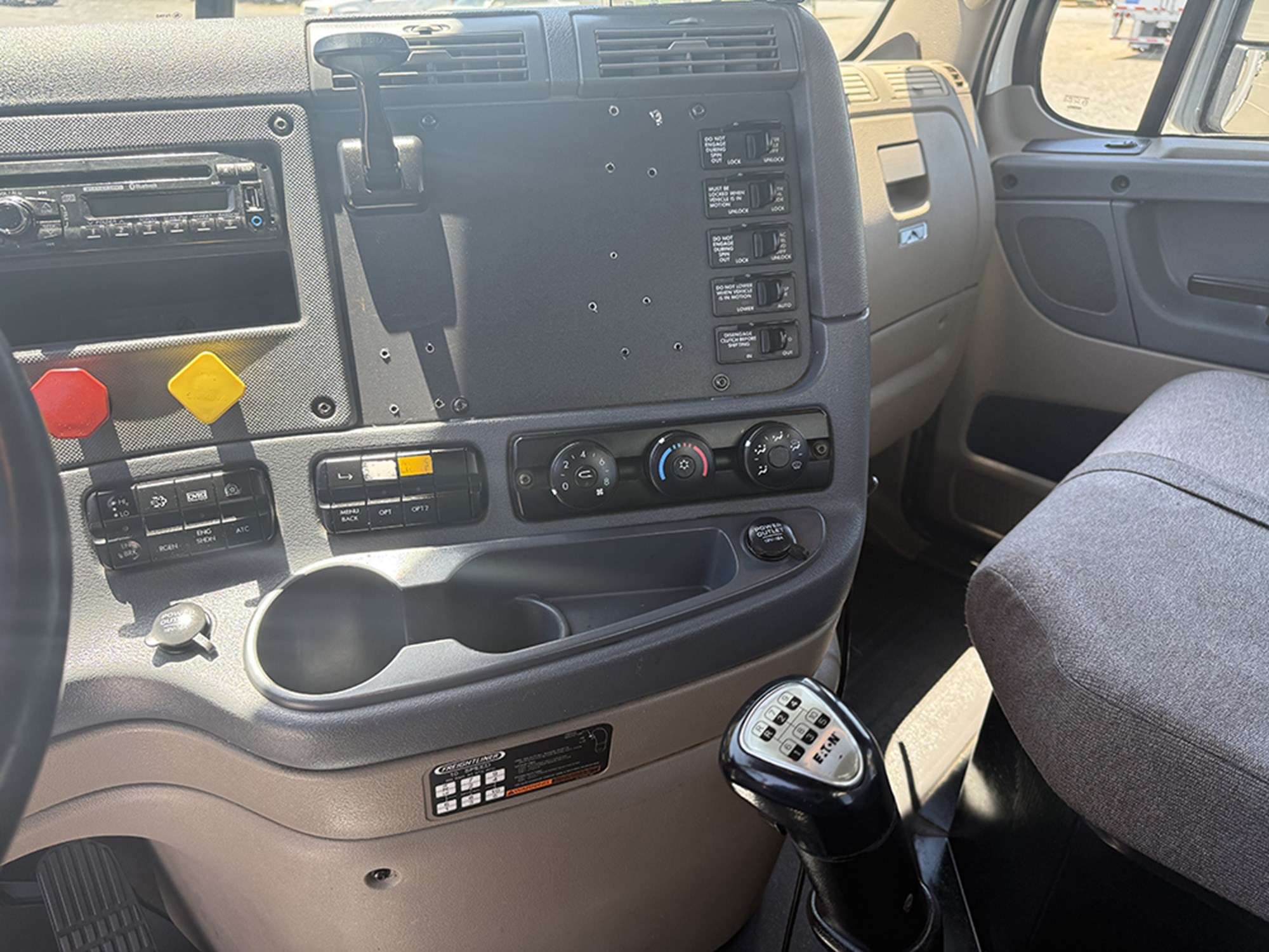 2017 Freightliner Cascadia 113 1778695746199 2017 Freightliner Cascadia 113 1778695746199