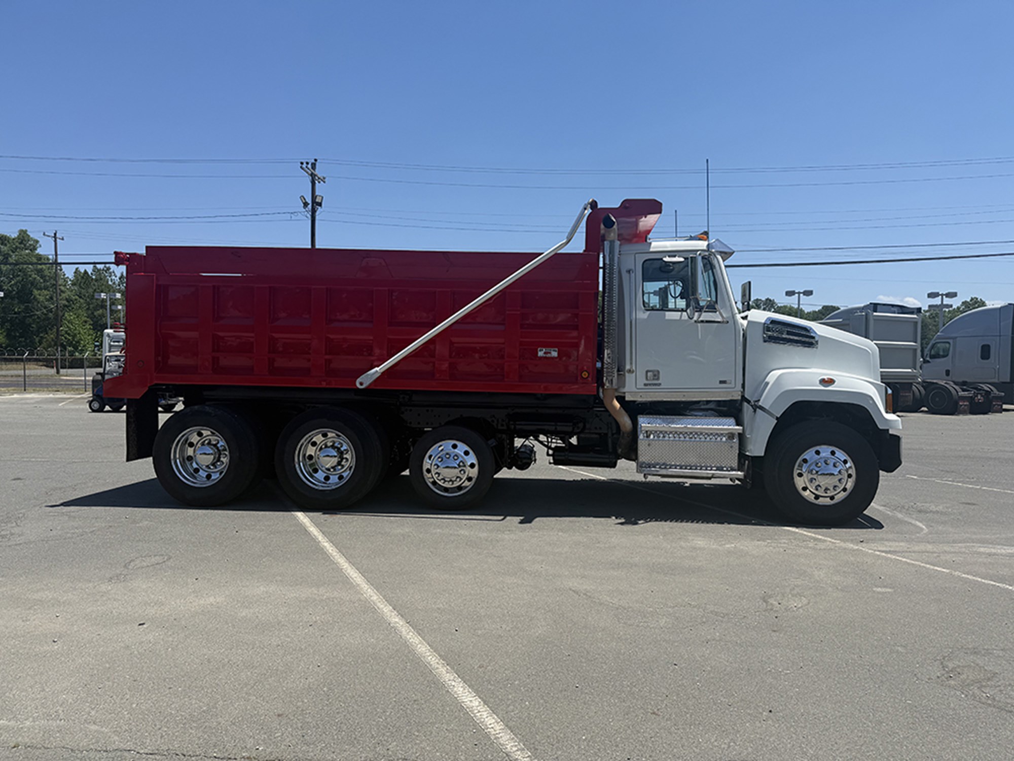 2013 Western Star 4700 1779126794237 2013 Western Star 4700 1779126794237