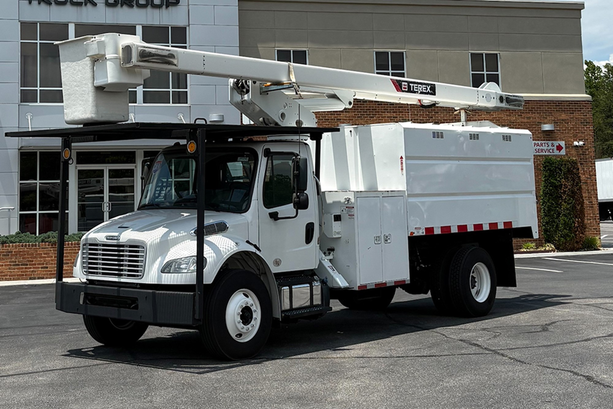 2019 Freightliner M2106 2019 Freightliner M2106 - image 1 of 6