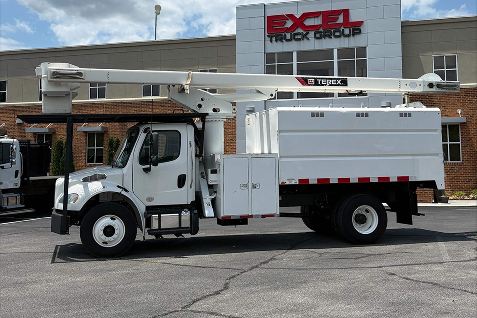 2019 Freightliner M2106 2019 Freightliner M2106 - image 2 of 6