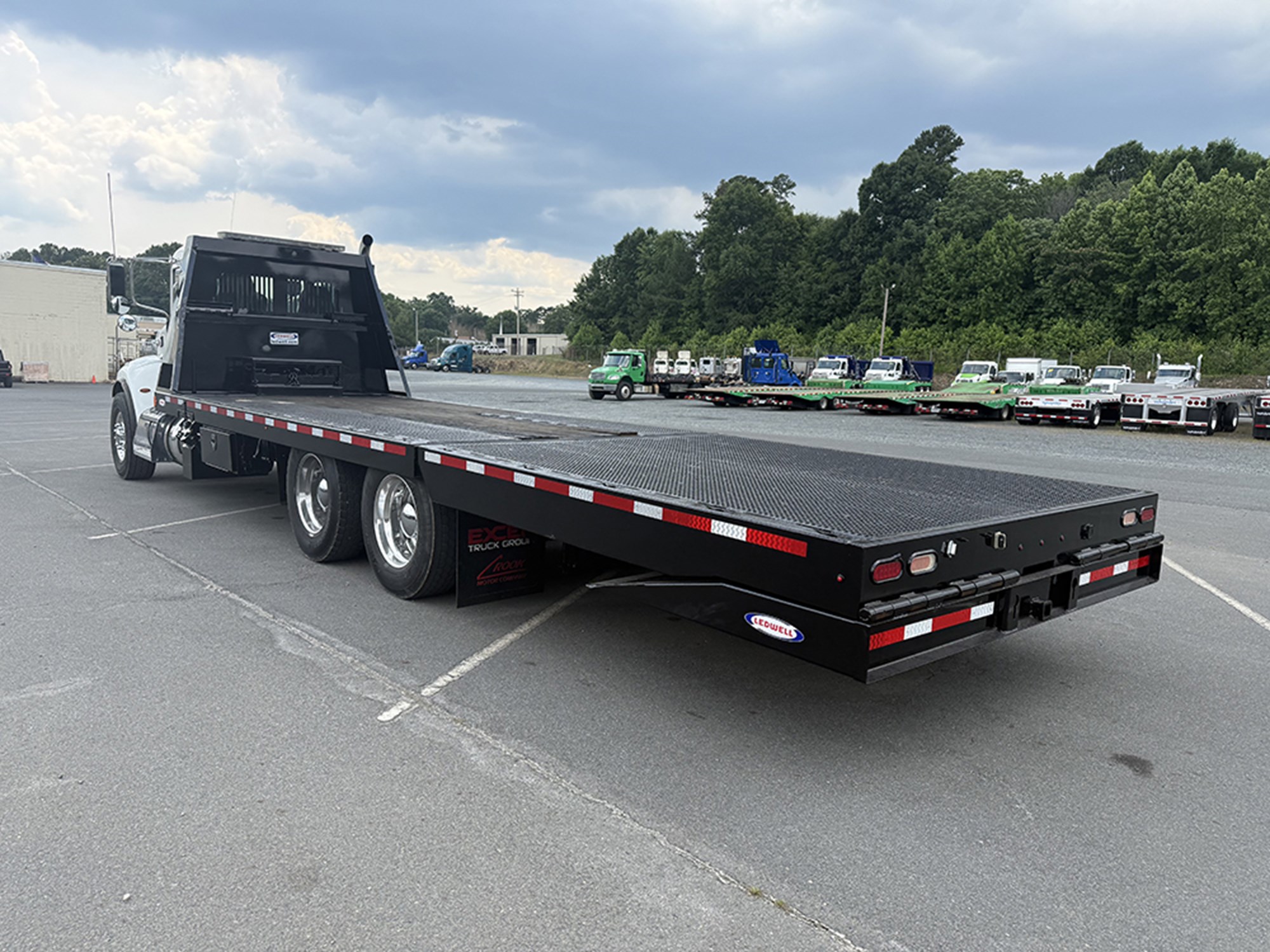 2019 Peterbilt 348 2019 Peterbilt 348 - image 6 of 6
