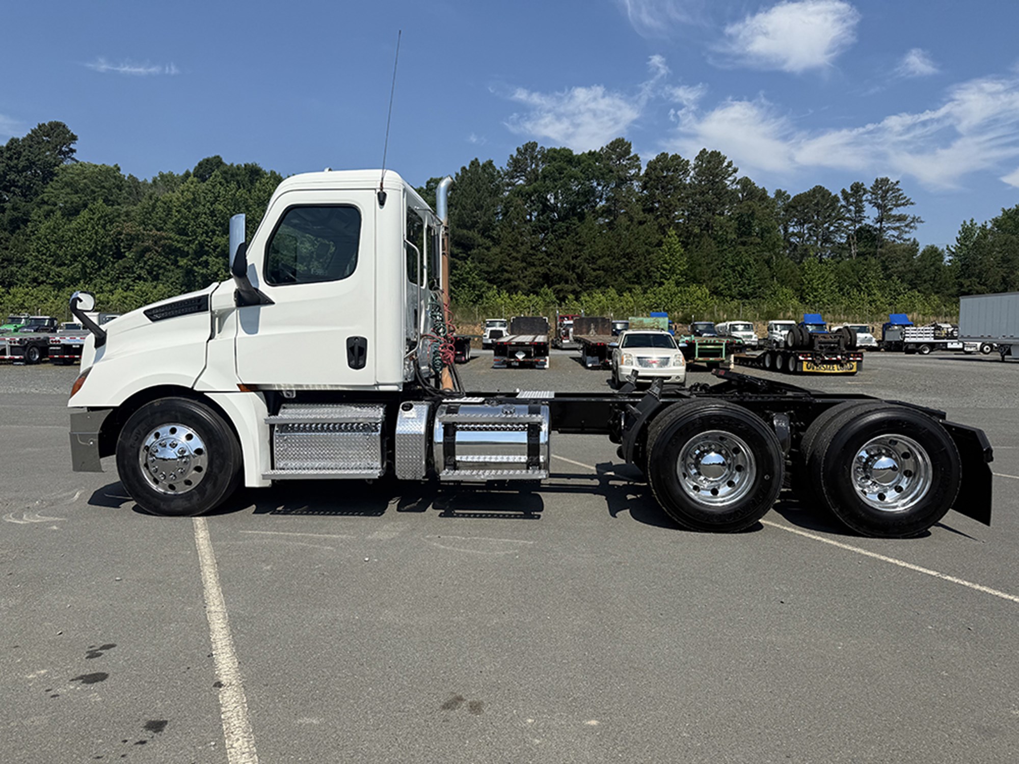 2020 Freightliner Cascadia 126 1781280210748 2020 Freightliner Cascadia 126 1781280210748