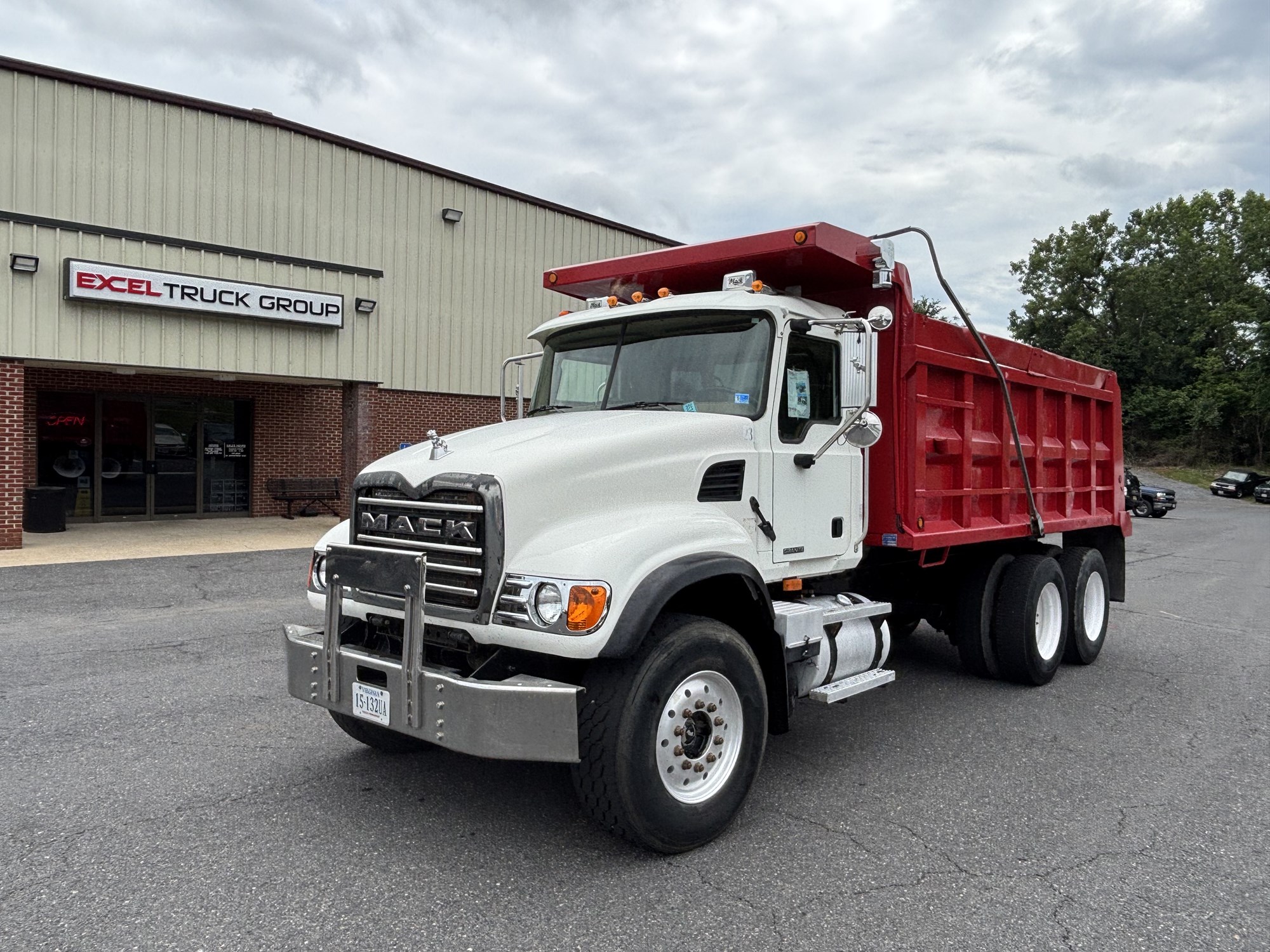 2007 Mack Granite 2007 Mack Granite - image 1 of 6