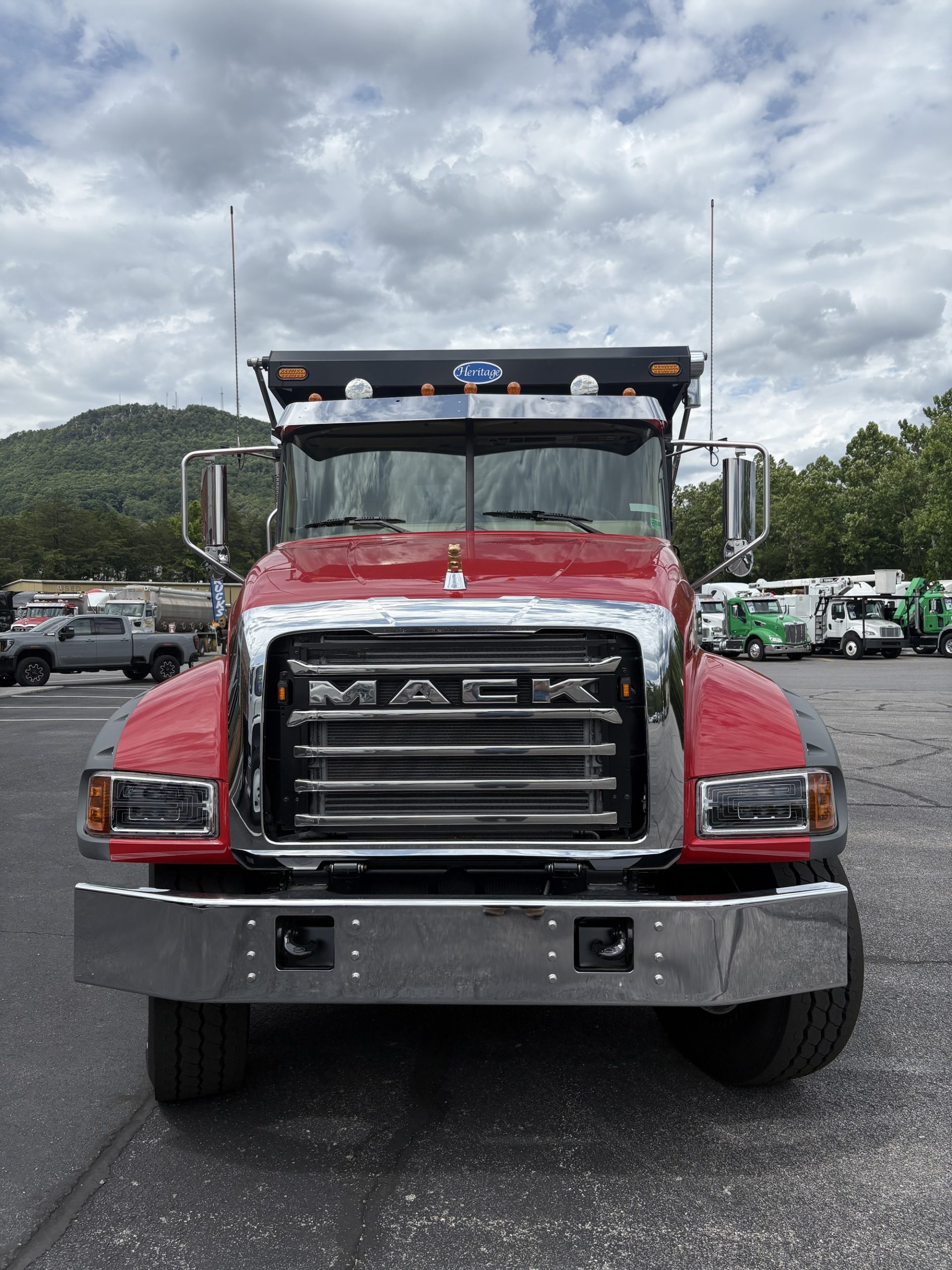 2026 Mack Granite 2026 Mack Granite - image 2 of 6