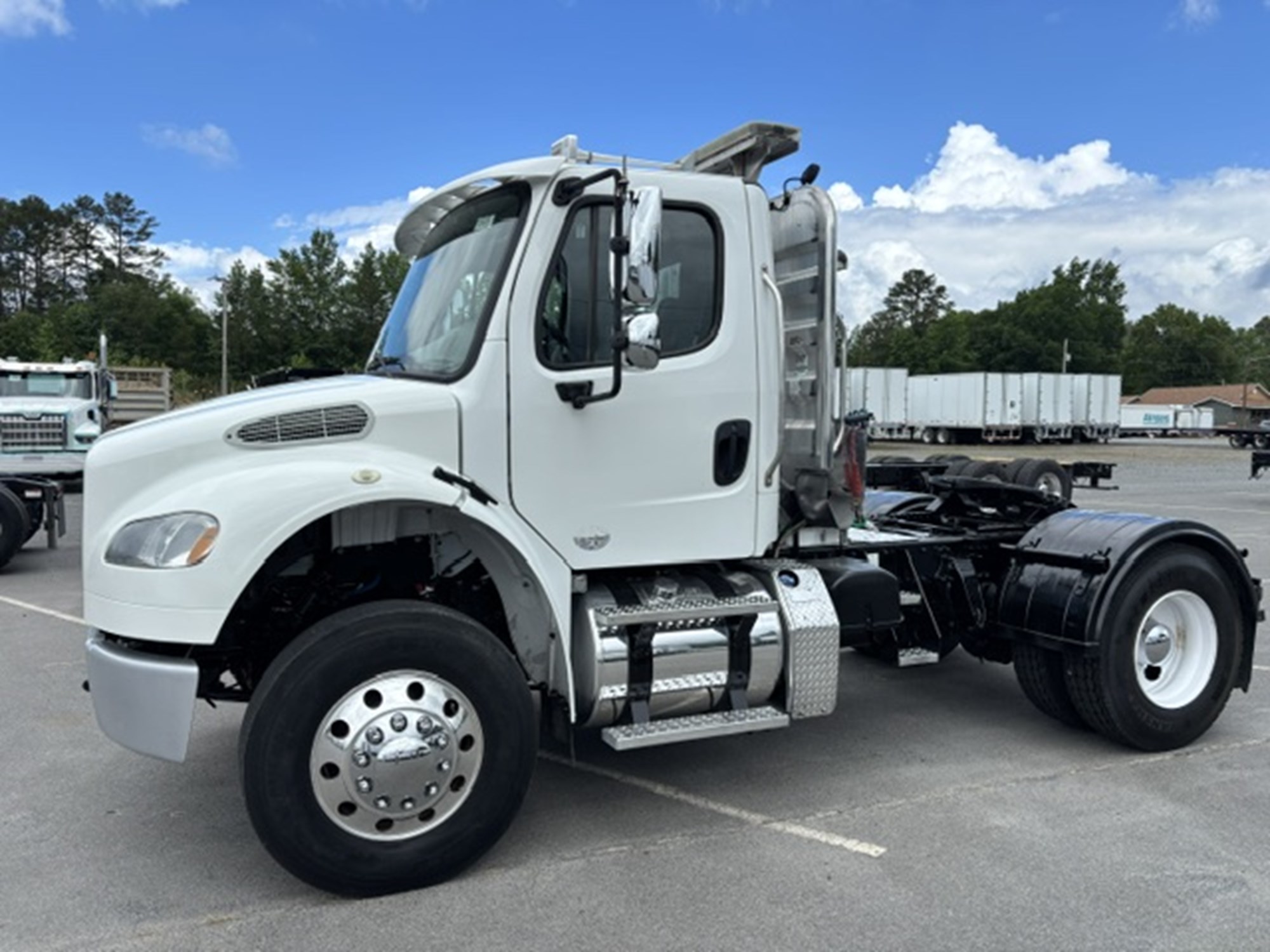 2019 Freightliner M2 2019 Freightliner M2 - image 1 of 6