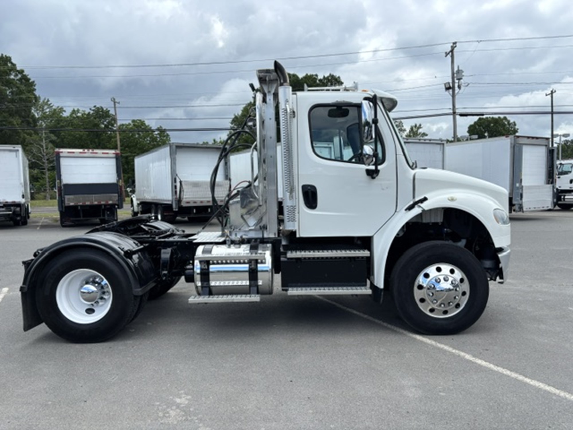 2019 Freightliner M2 2019 Freightliner M2 - image 3 of 6