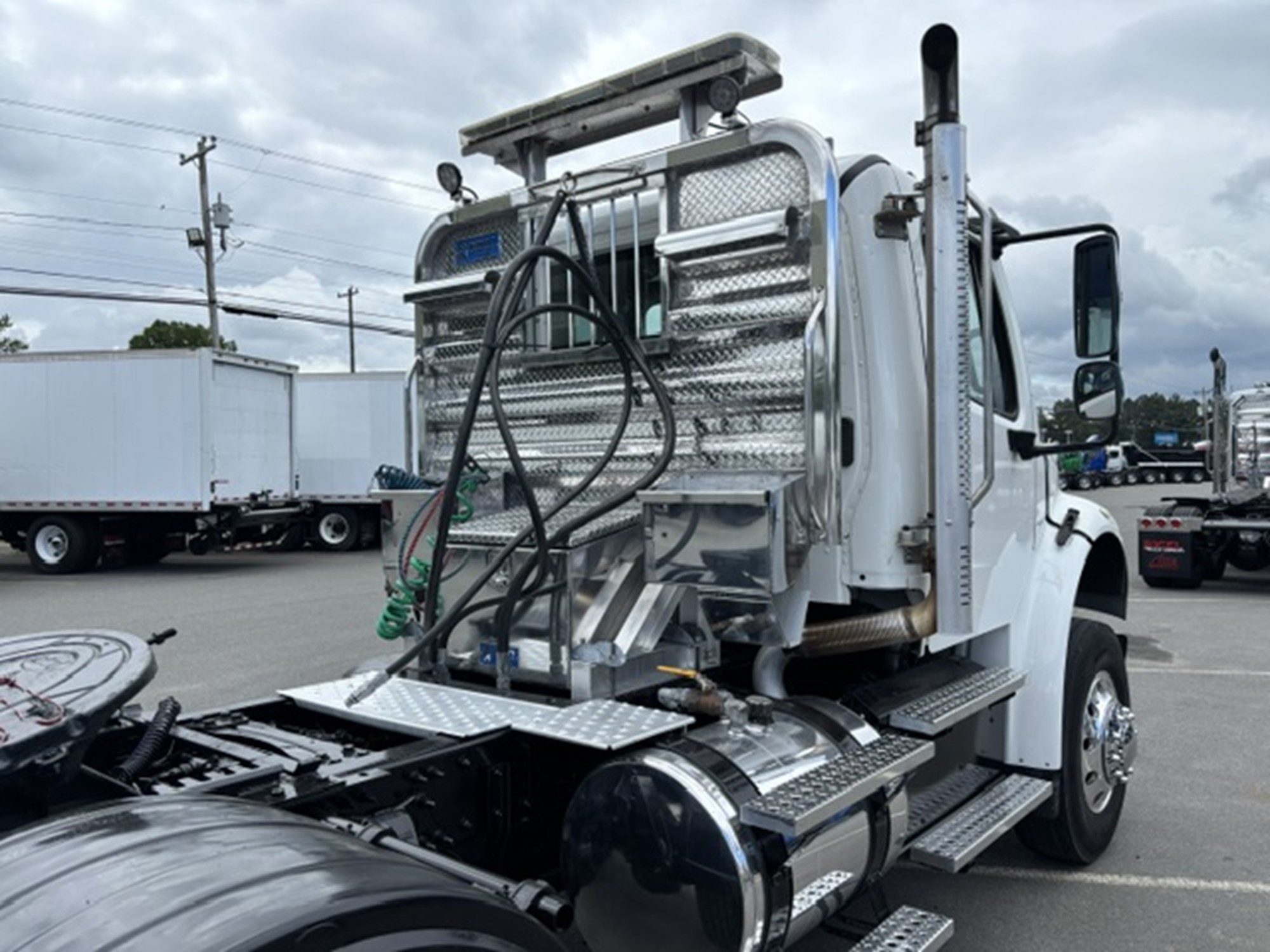 2019 Freightliner M2 2019 Freightliner M2 - image 4 of 6