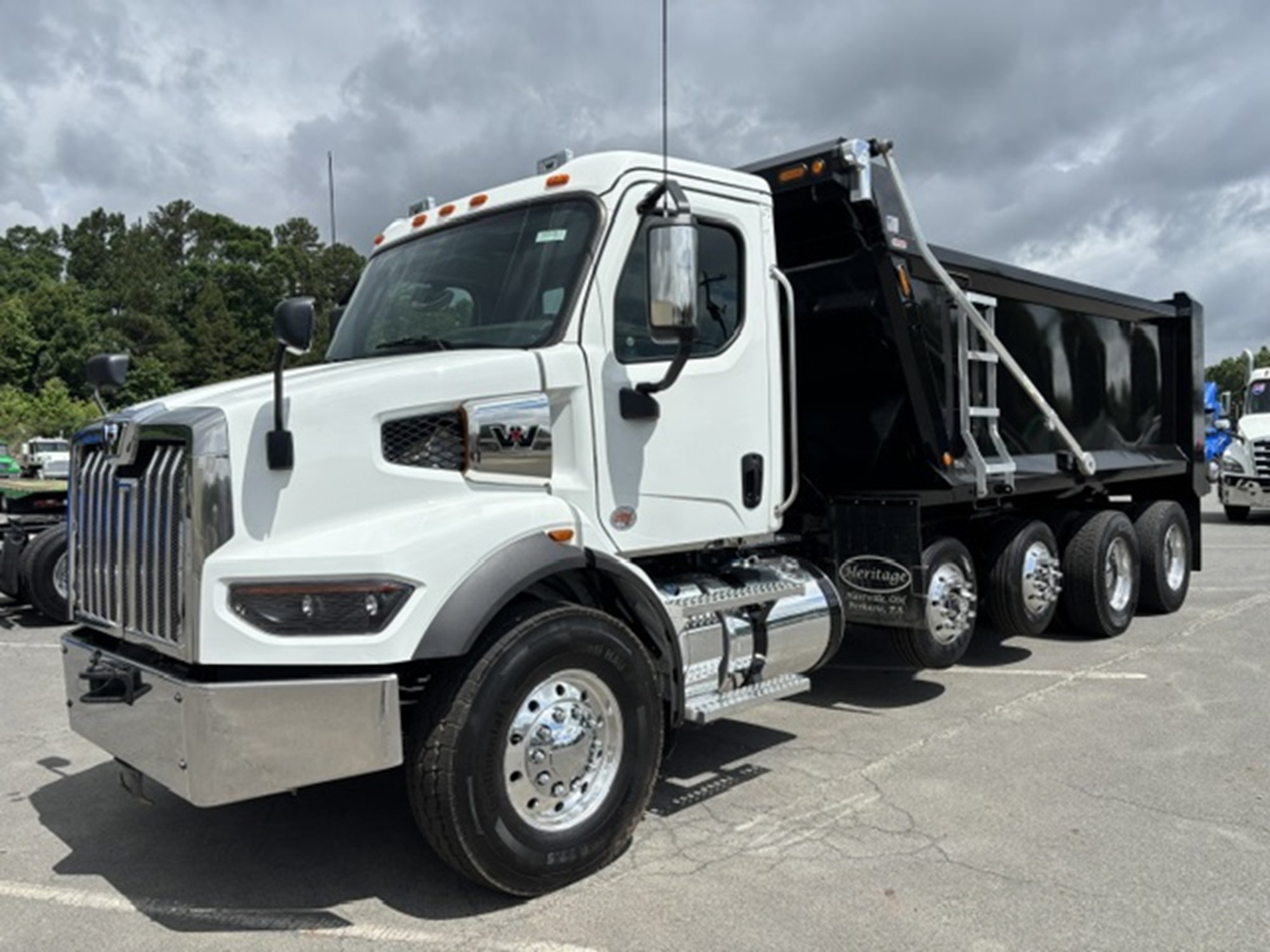 2025 Western Star 47X 2025 Western Star 47X - image 1 of 6