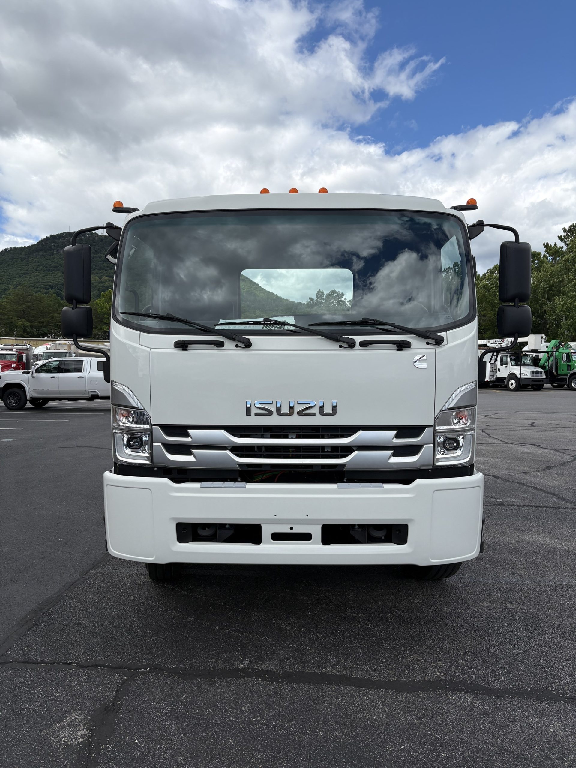 2024 Isuzu FVR 2024 Isuzu FVR - image 2 of 5