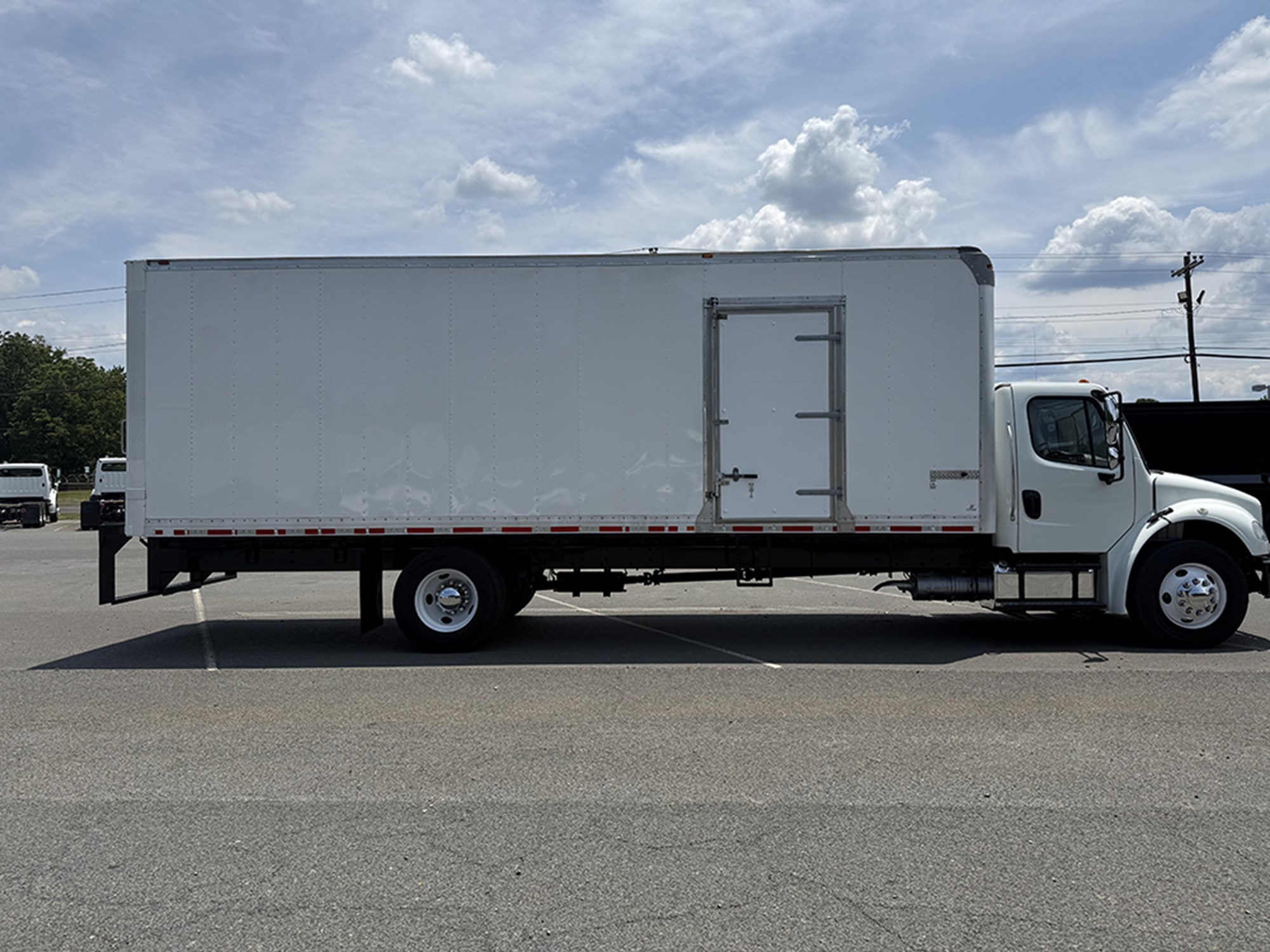 2019 Freightliner M2 2019 Freightliner M2 - image 3 of 6