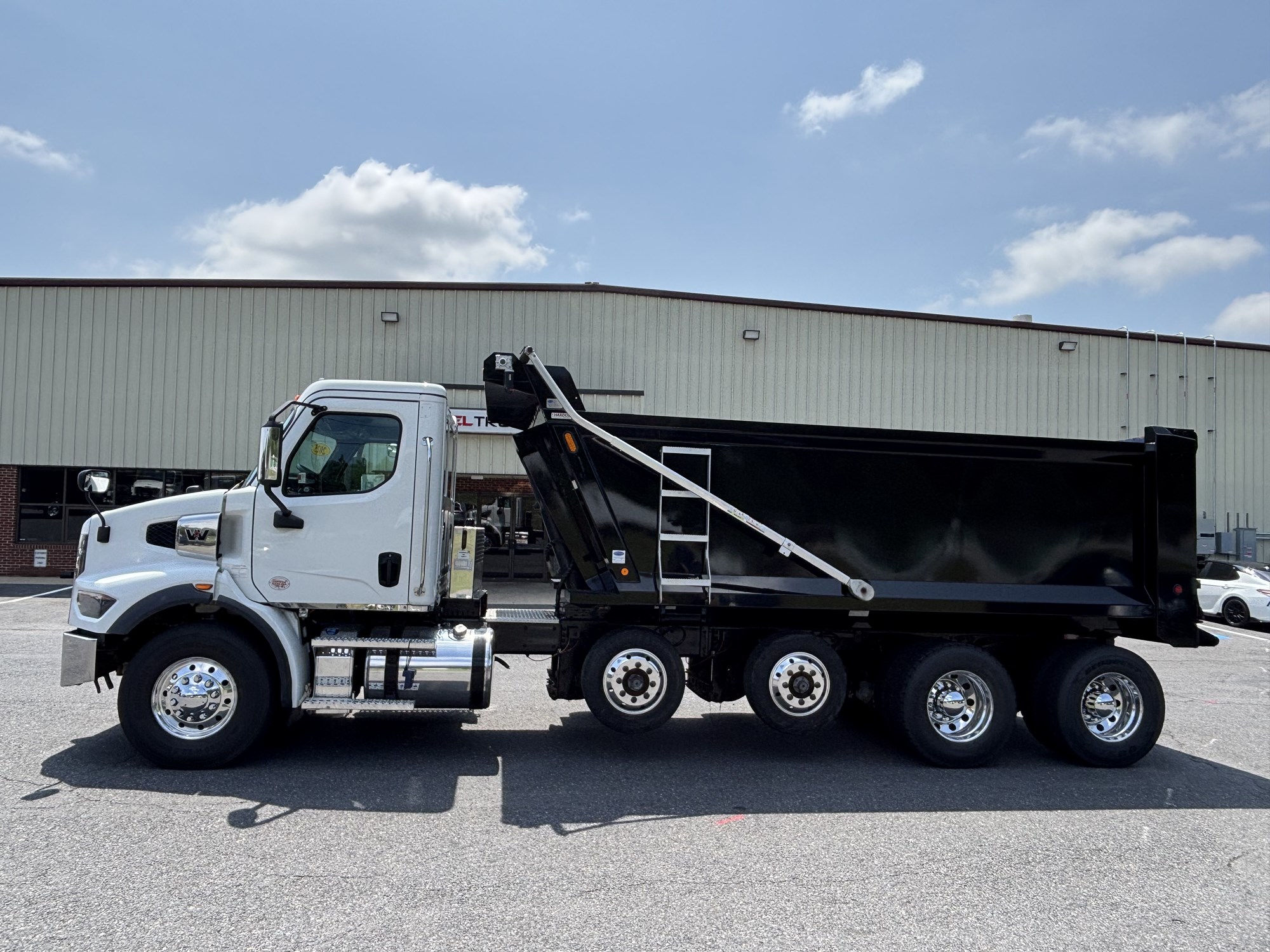 2025 Western Star 47X 1782839820853 2025 Western Star 47X 1782839820853