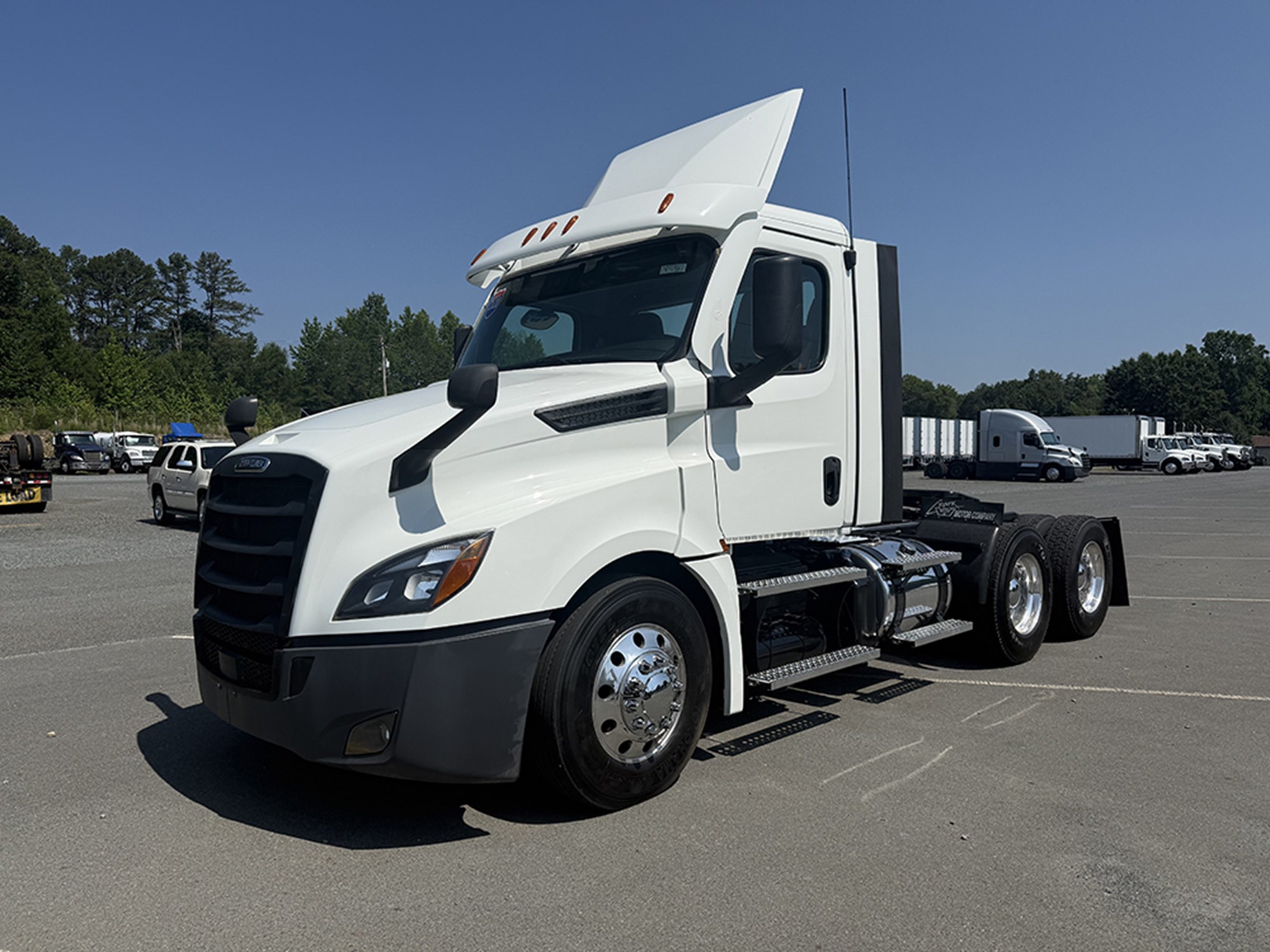 2020 Freightliner Cascadia 126 2020 Freightliner Cascadia 126 - image 1 of 6