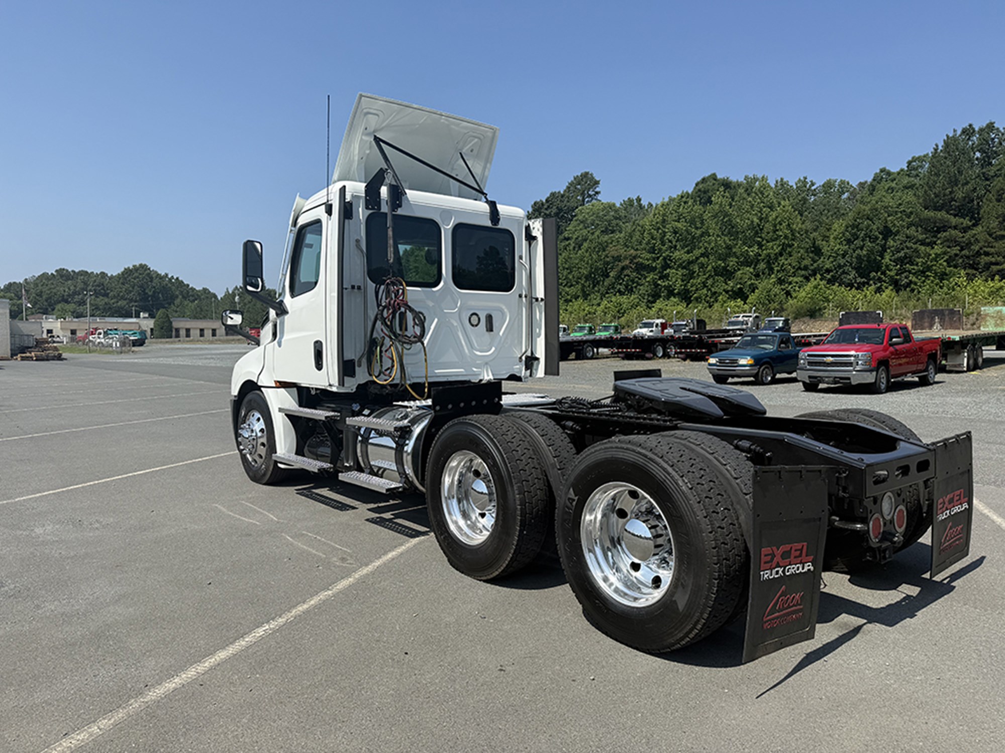 2020 Freightliner Cascadia 126 2020 Freightliner Cascadia 126 - image 6 of 6