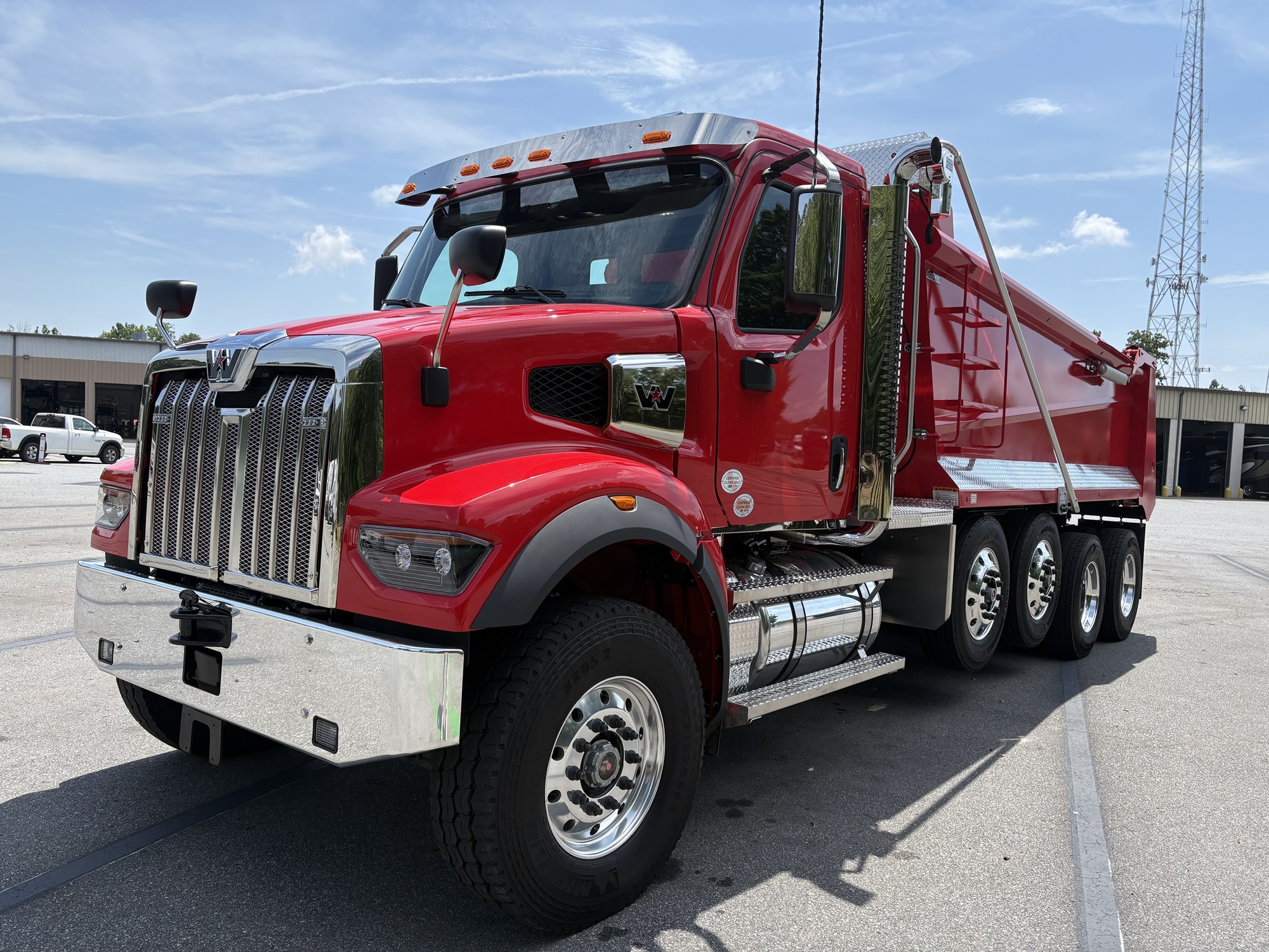 2027 Western Star 47X 2027 Western Star 47X - image 3 of 6